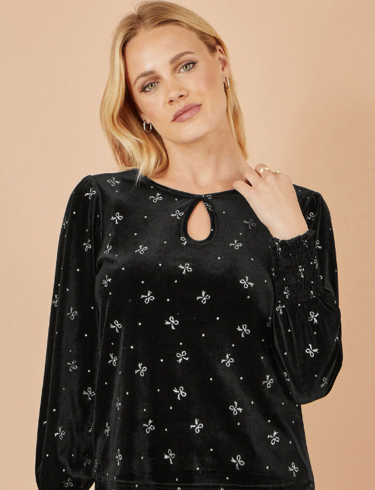 トップス Yumi 23_1784c0fc-ac64-4218-8cce-