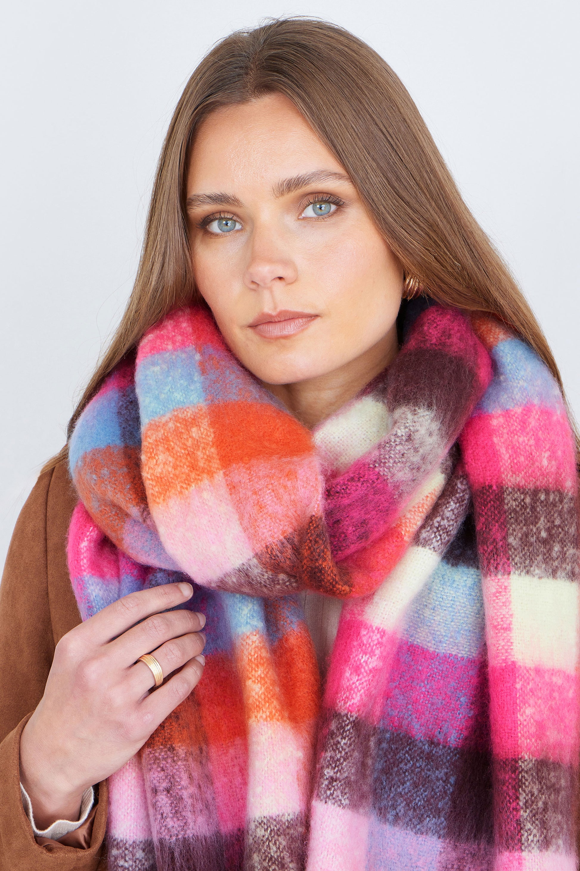 Yumi Colour Block Super Fluffy Scarf ACC SCARF Yumi