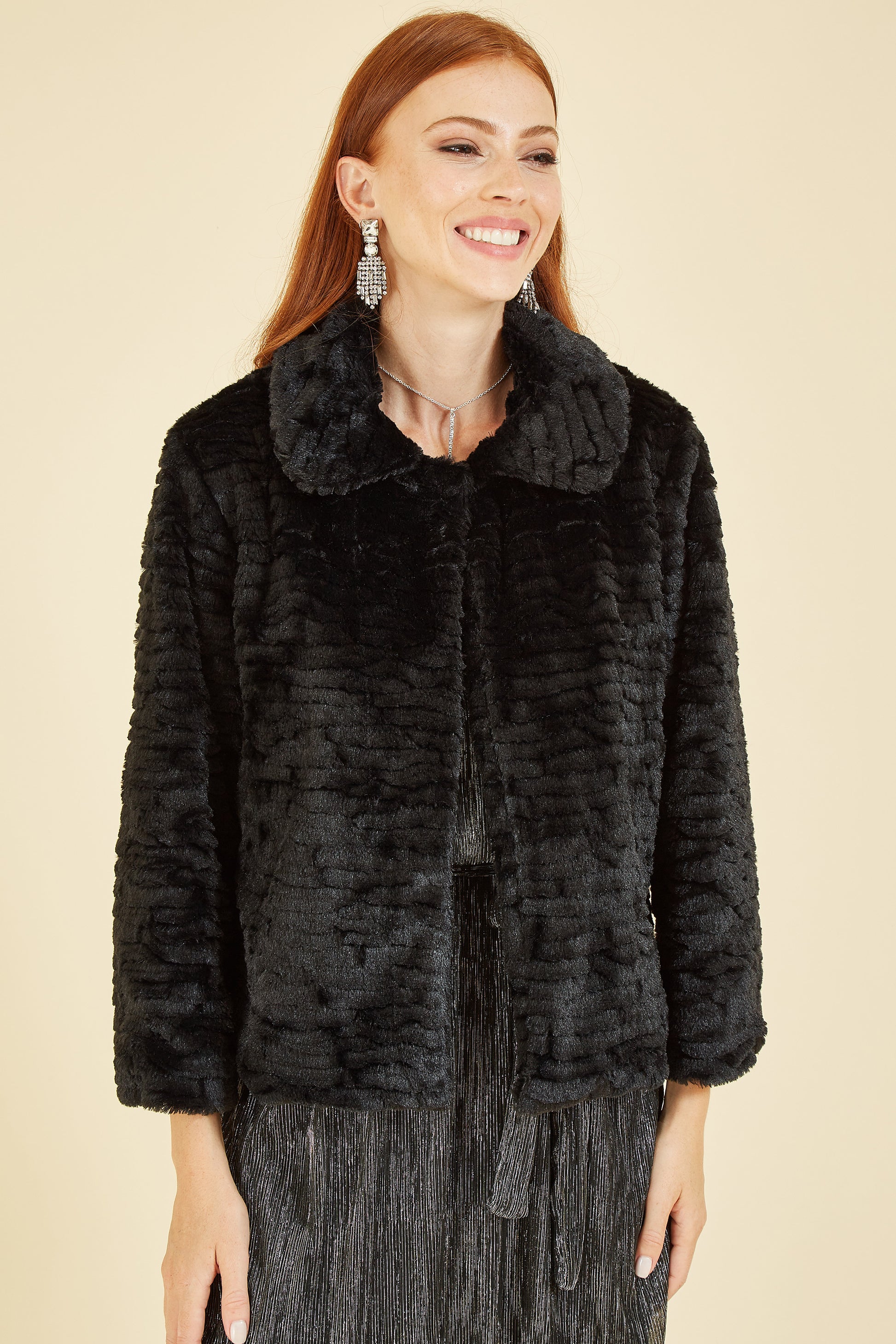 Yumi Black Faux Fur Short Jacket COAT Yumi