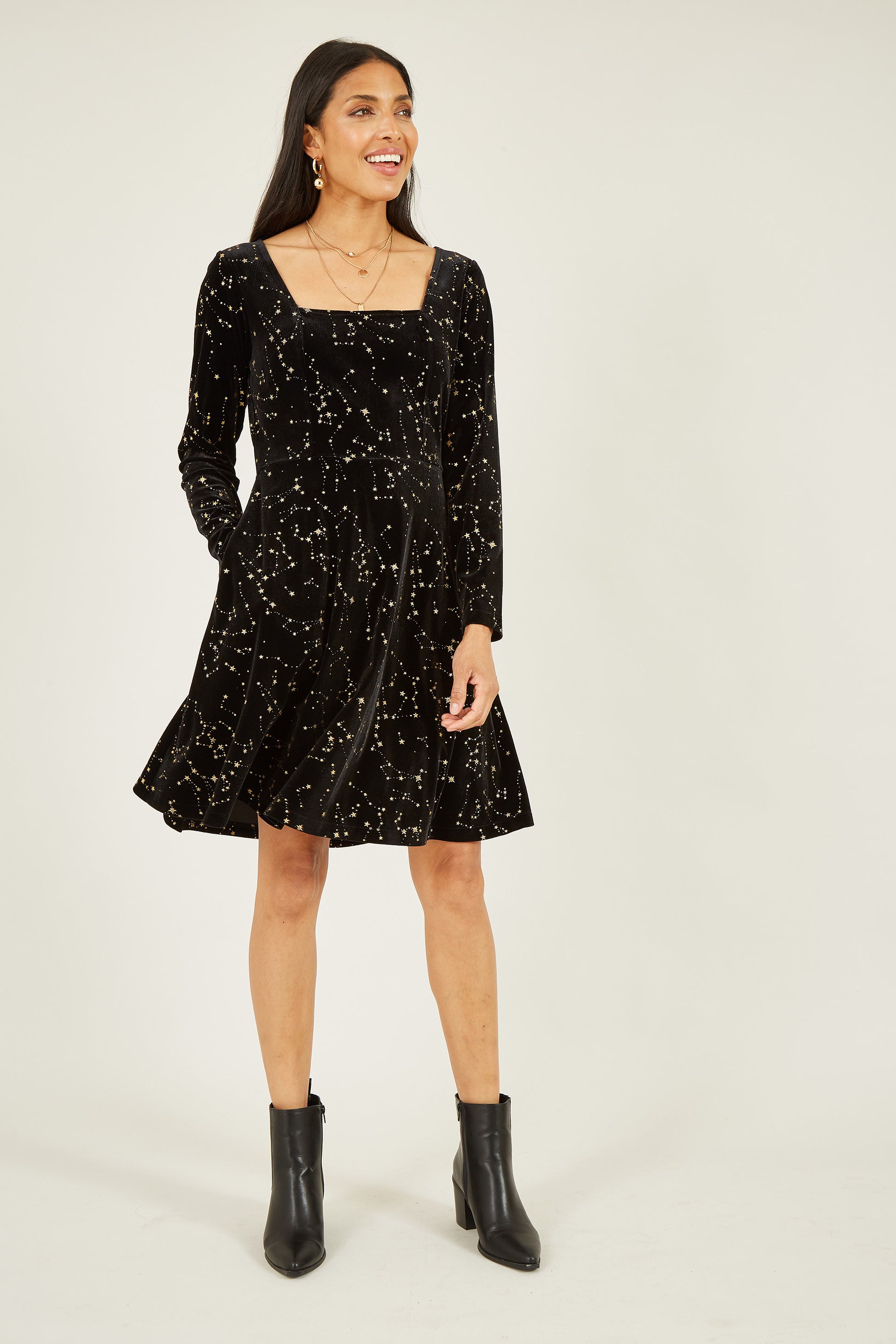 Yumi Black Star Foil Print Long Sleeve Skater Dress DRES Party Yumi