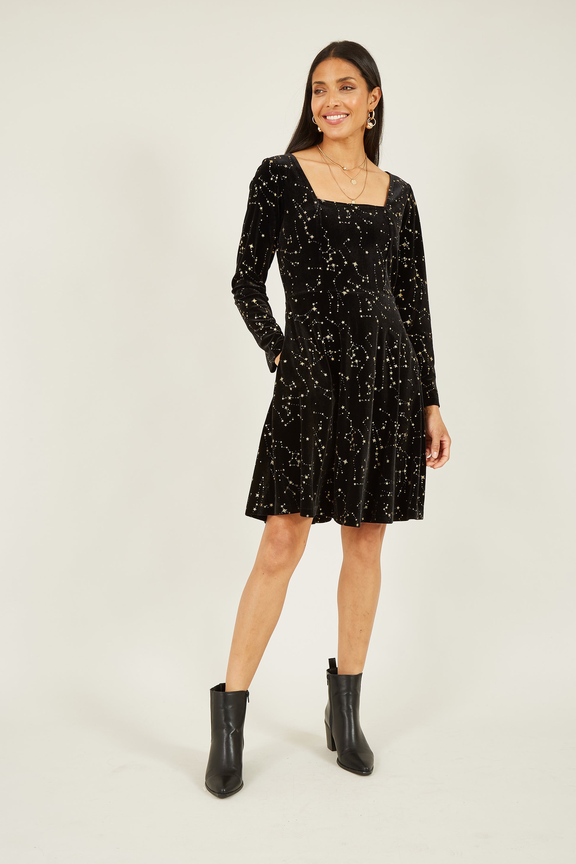 Yumi Black Star Foil Print Long Sleeve Skater Dress DRES Party Yumi