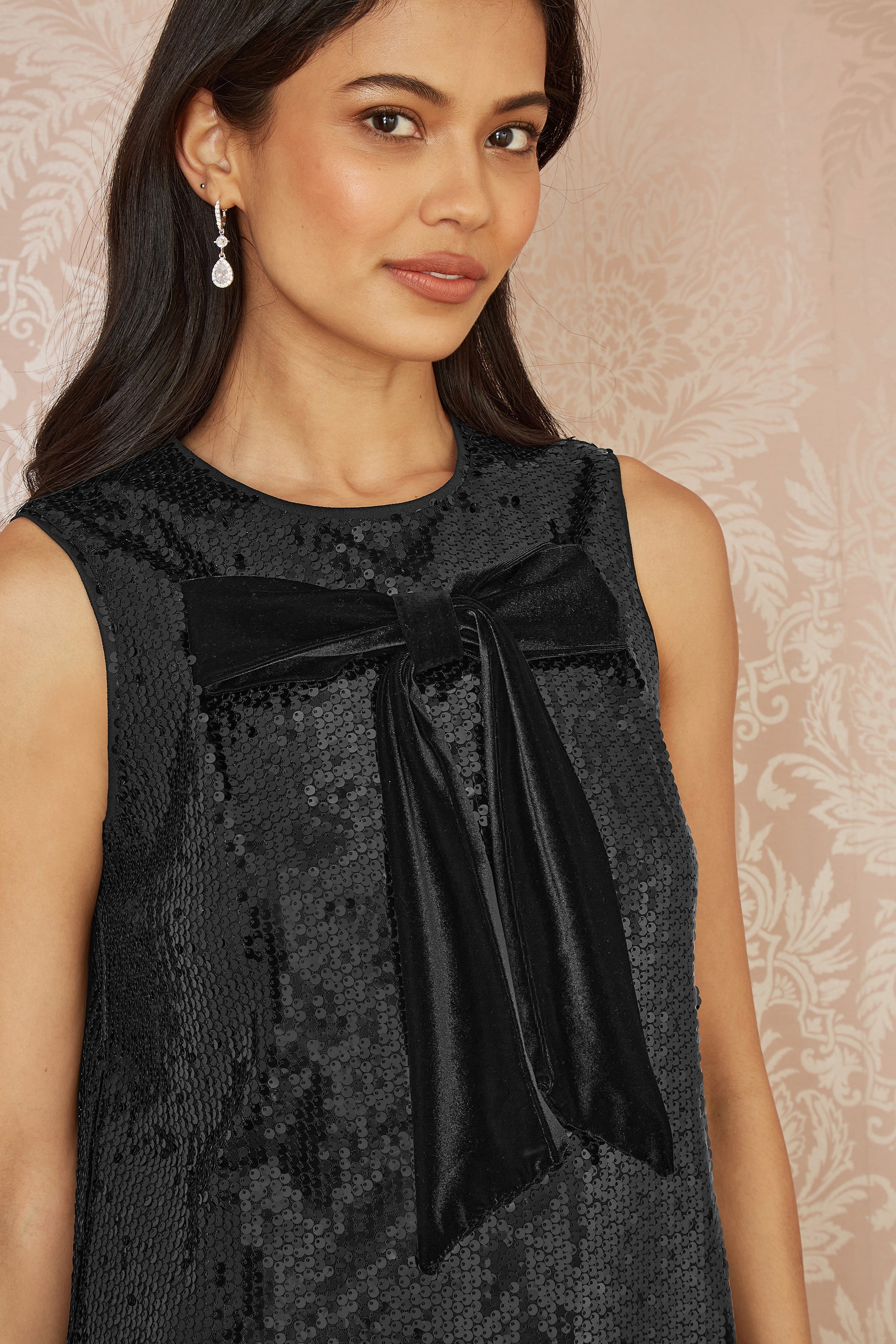Yumi Black Sequin Bow Tunic Shift Dress | Yumi Yumi Black Sequin Bow Tunic Shift Dress | Yumi