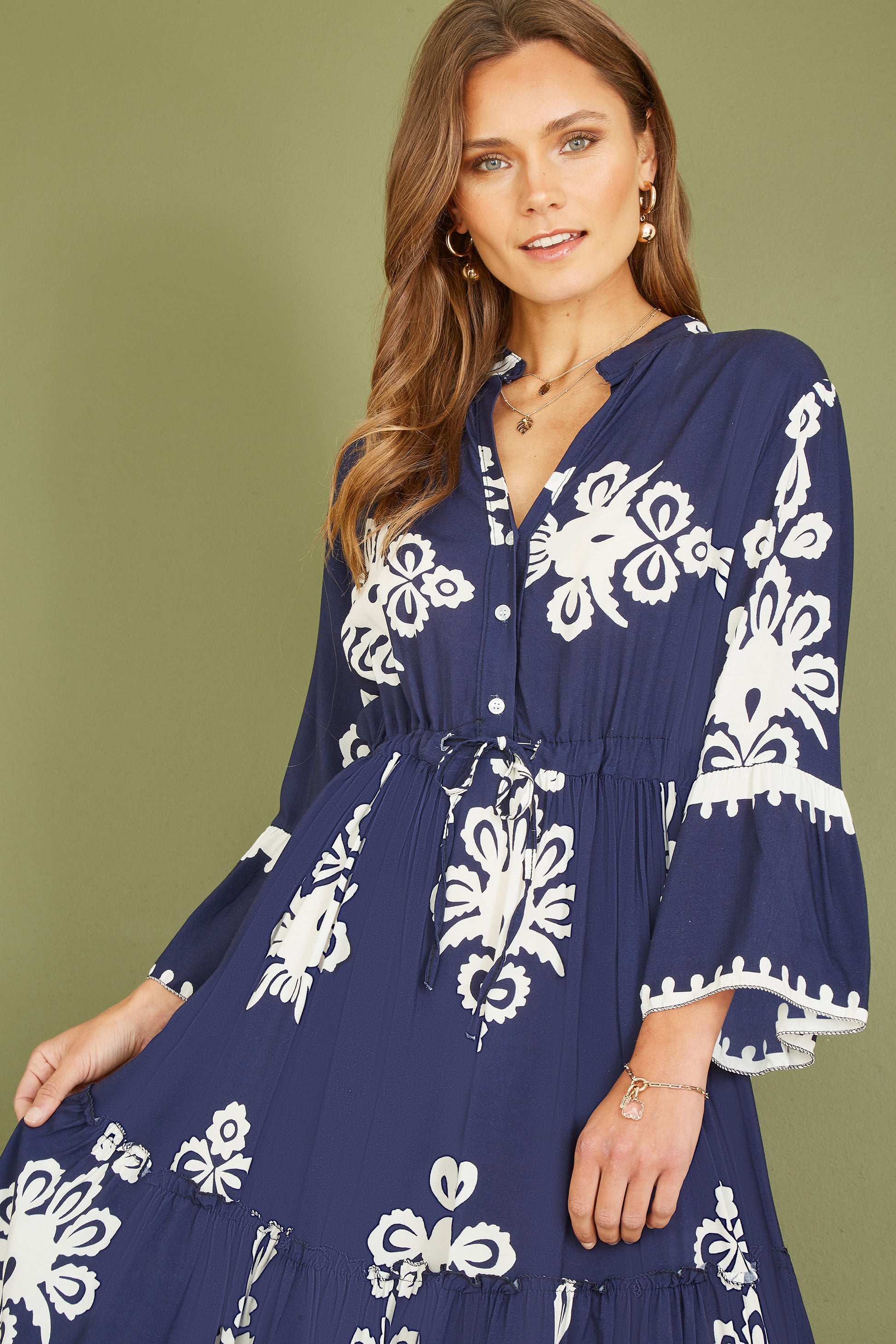 Yumi Navy Viscose Midi Dress With Long Sleeves | Yumi Yumi Navy Viscose Midi Dress With Long Sleeves | Yumi