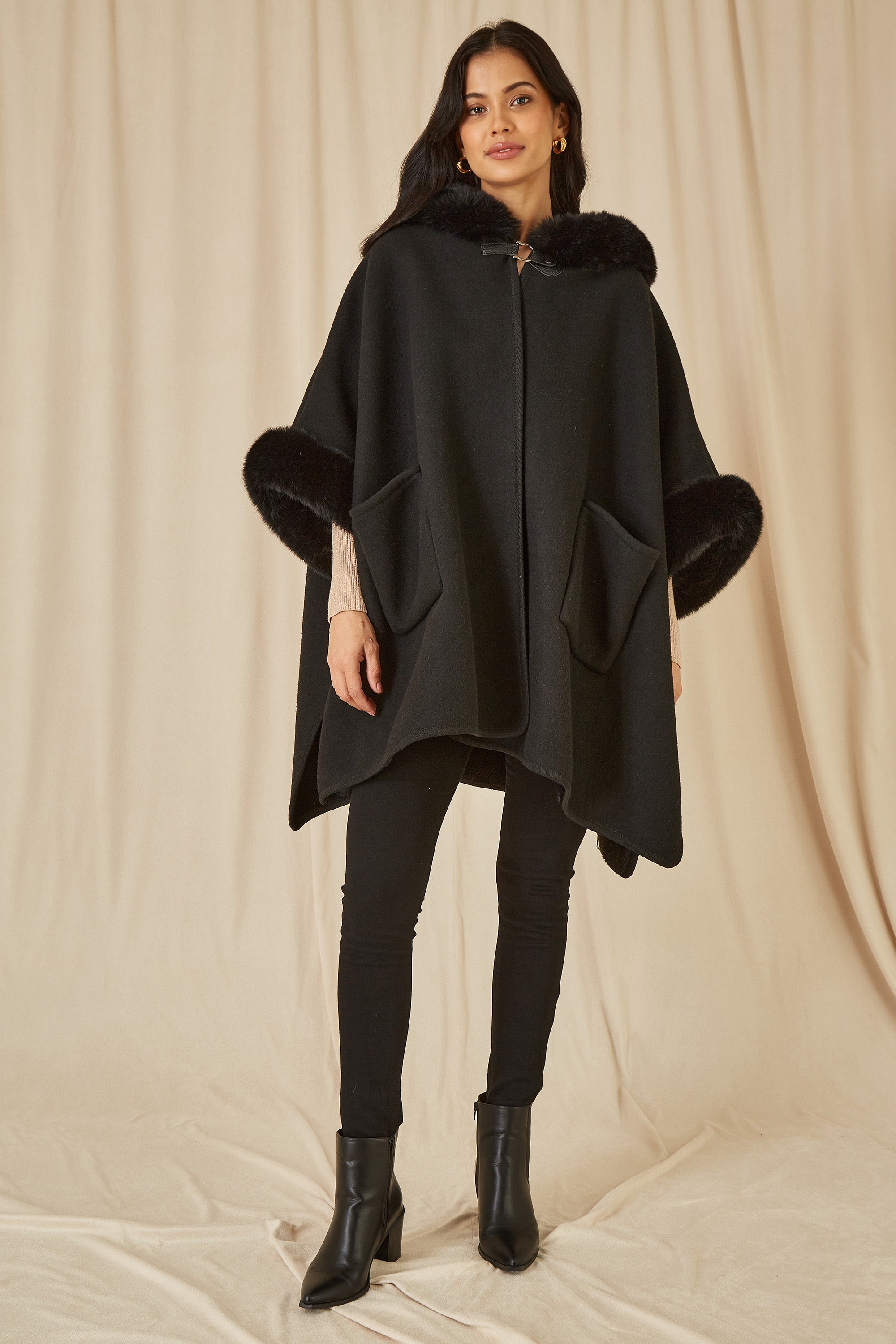Cape Luxe Fur Trim Lining