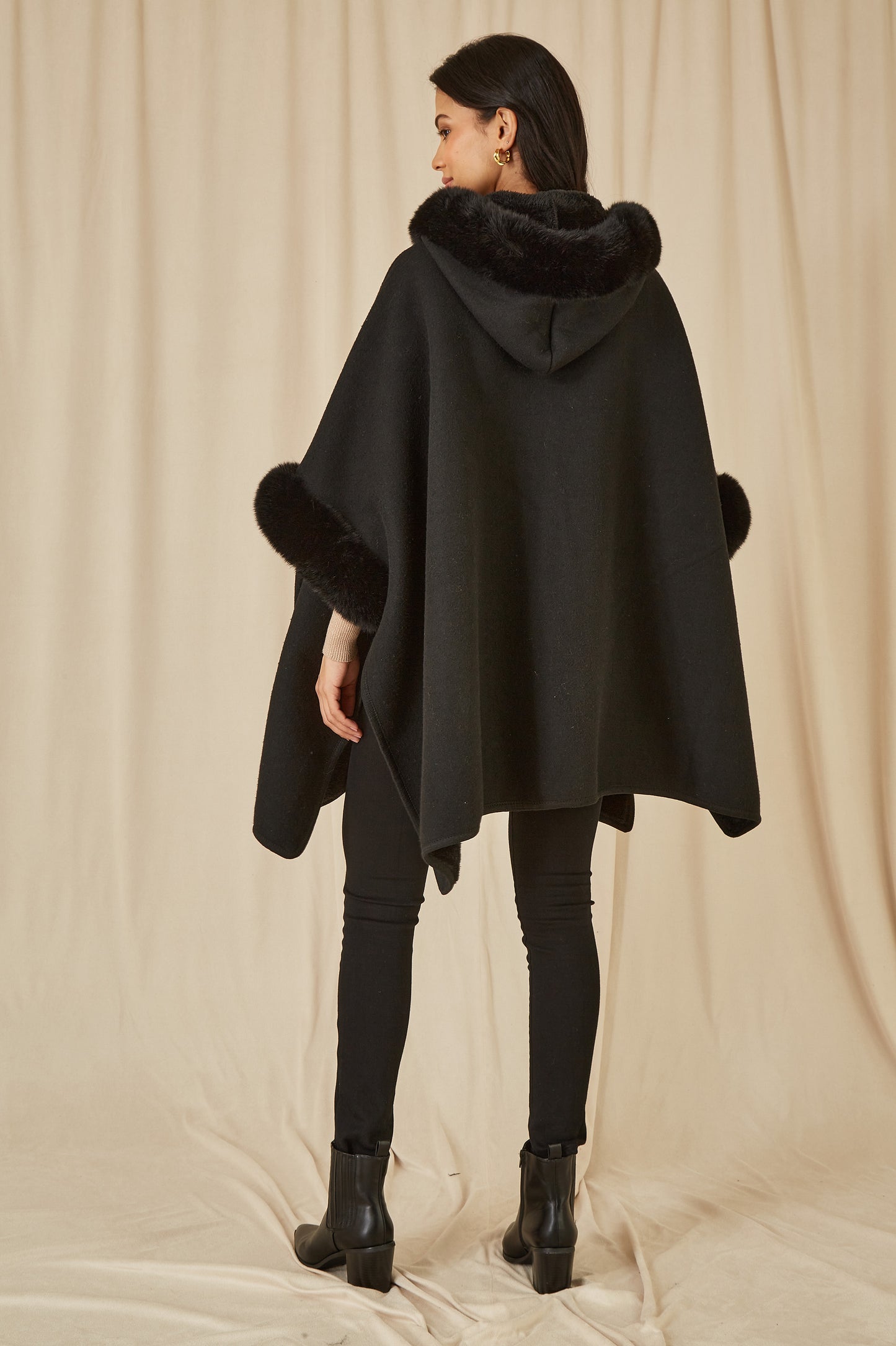 Yumi Black Cape With Luxe Fur Trim And Lining Yumi