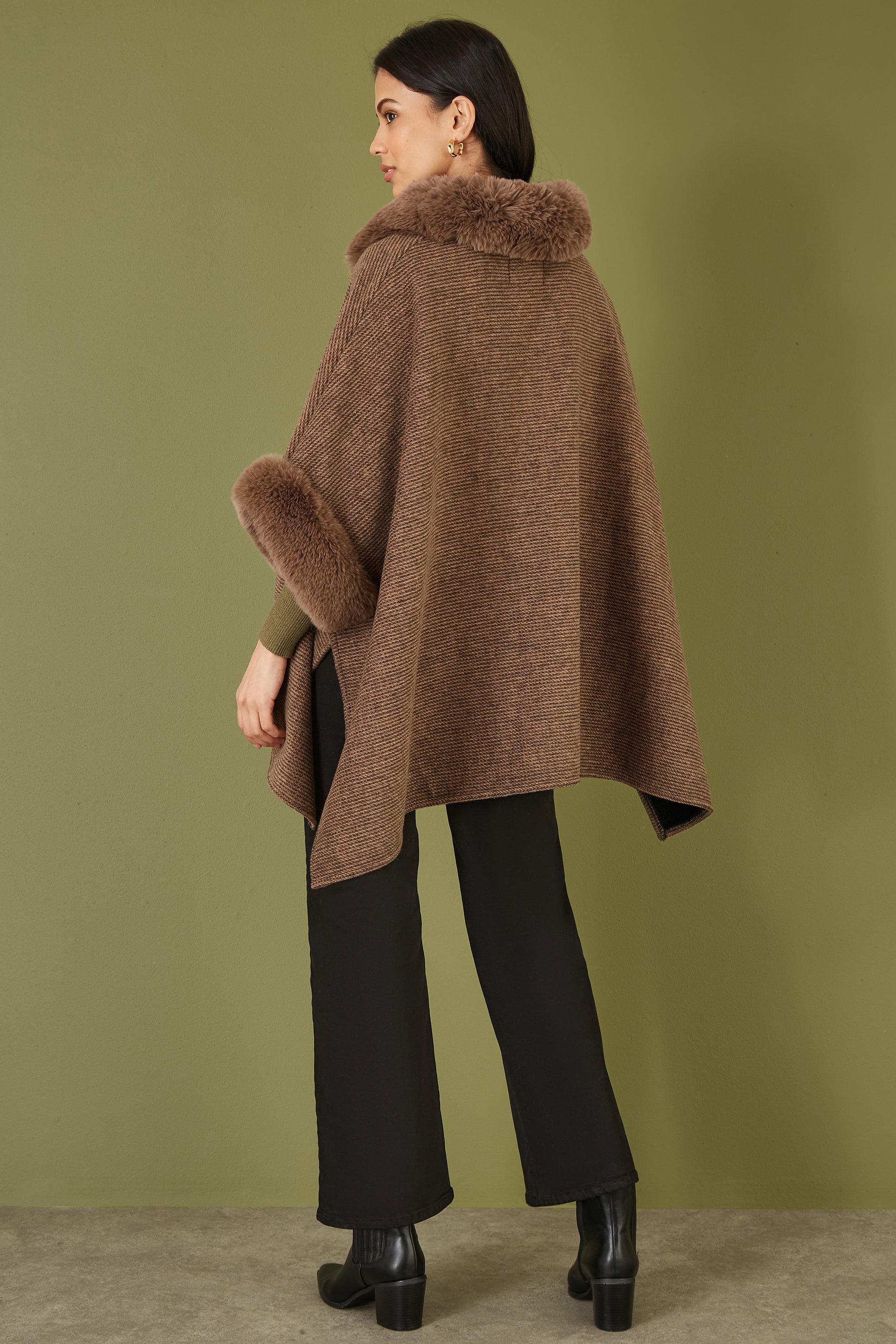Yumi Brown Cape With Luxe Fur Trim And Lining Yumi