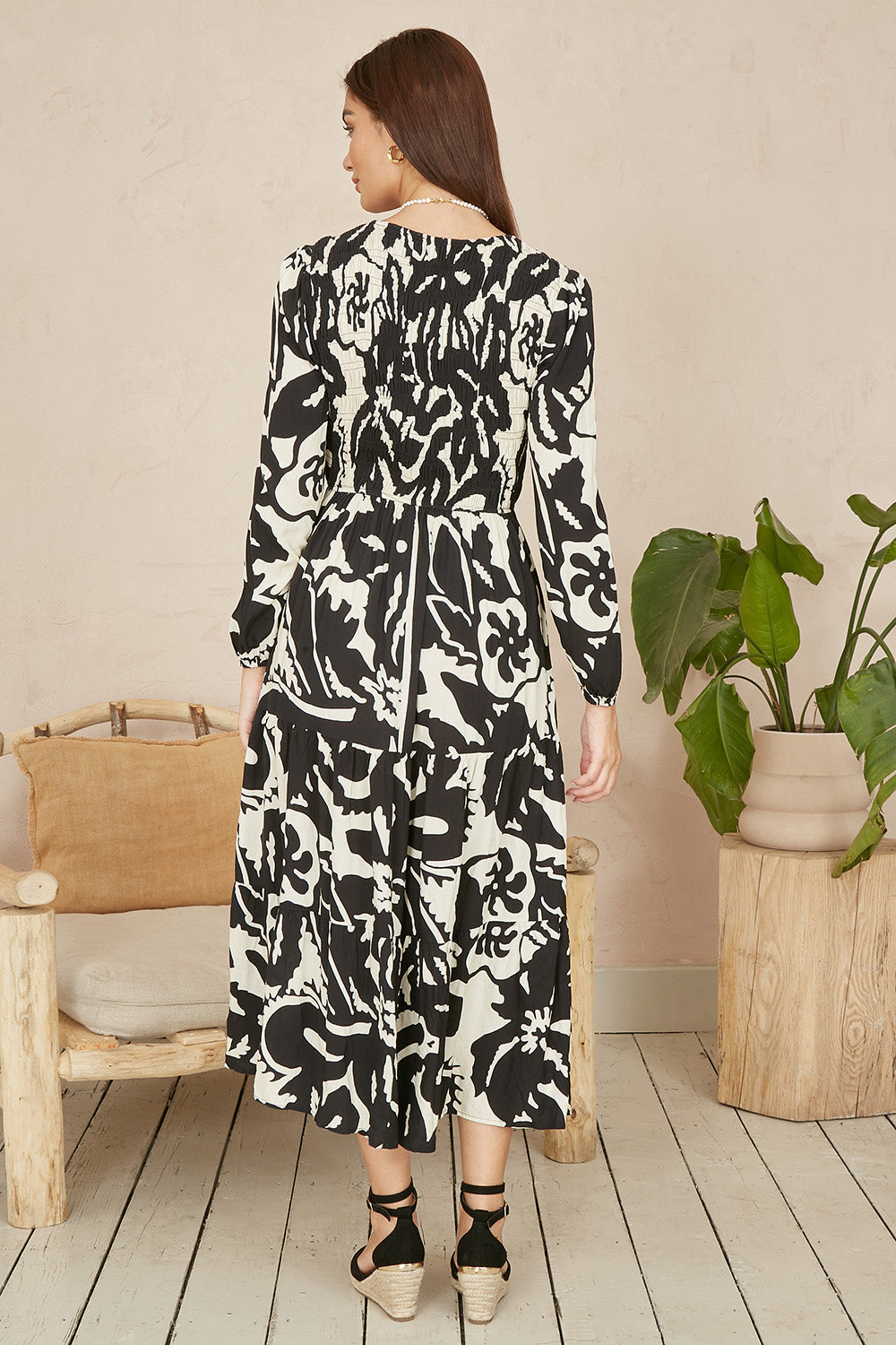 Yumi Black Abstract Print Ruched Midi Dress With Long Sleeves DRES Day Yumi