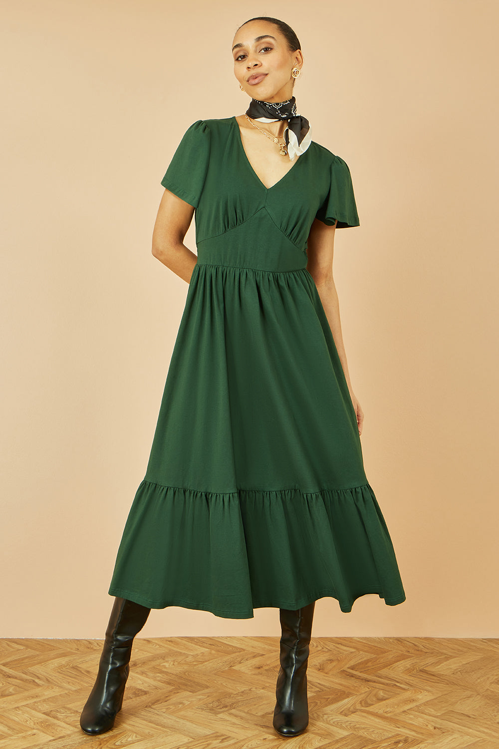 Yumi Green Cotton Jersey V Neck Midi Dress Dress Casual Yumi