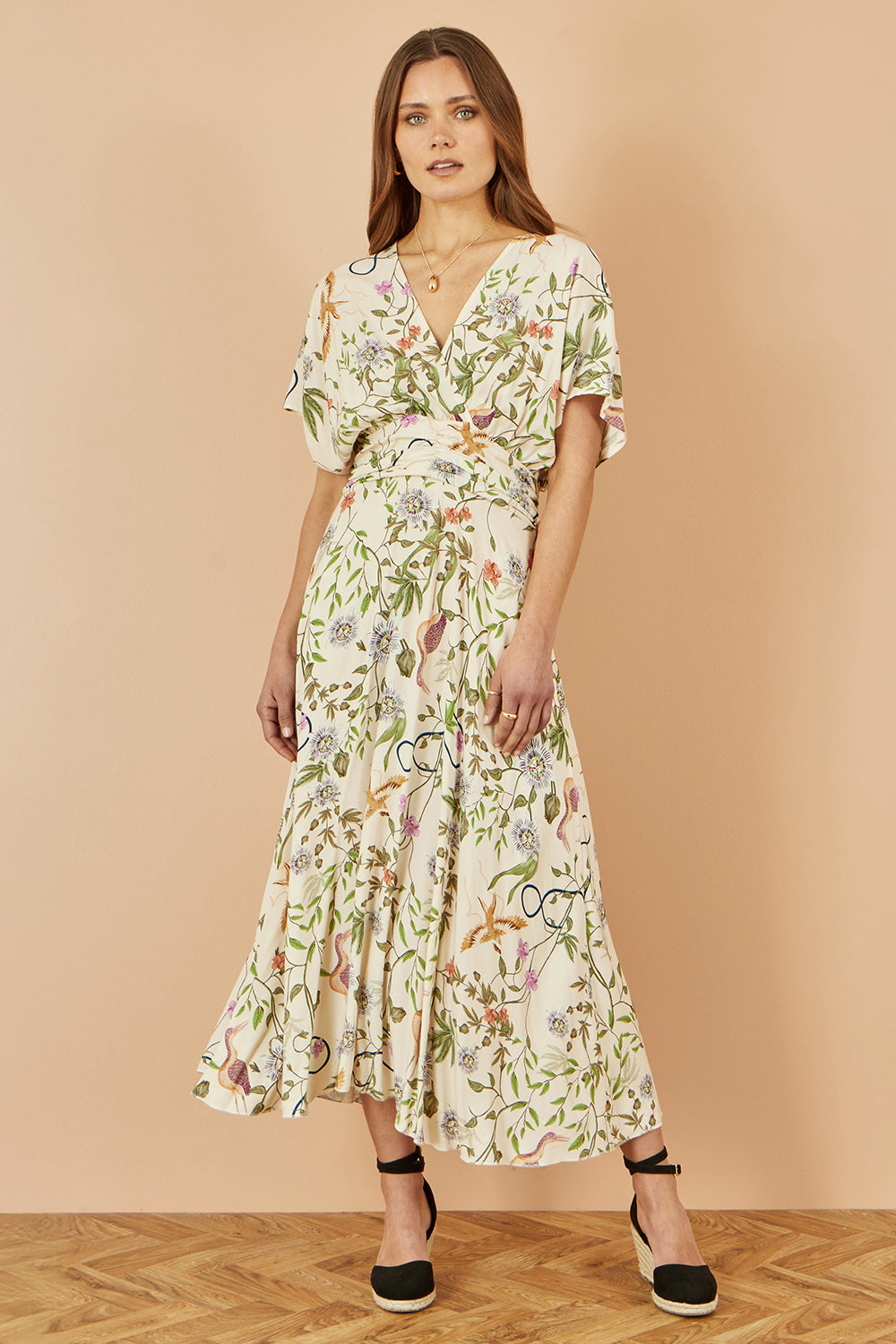 Yumi Ivory Floral Print Ruched Waist Midi Dress With Kimono Sleeves DRES Day Yumi
