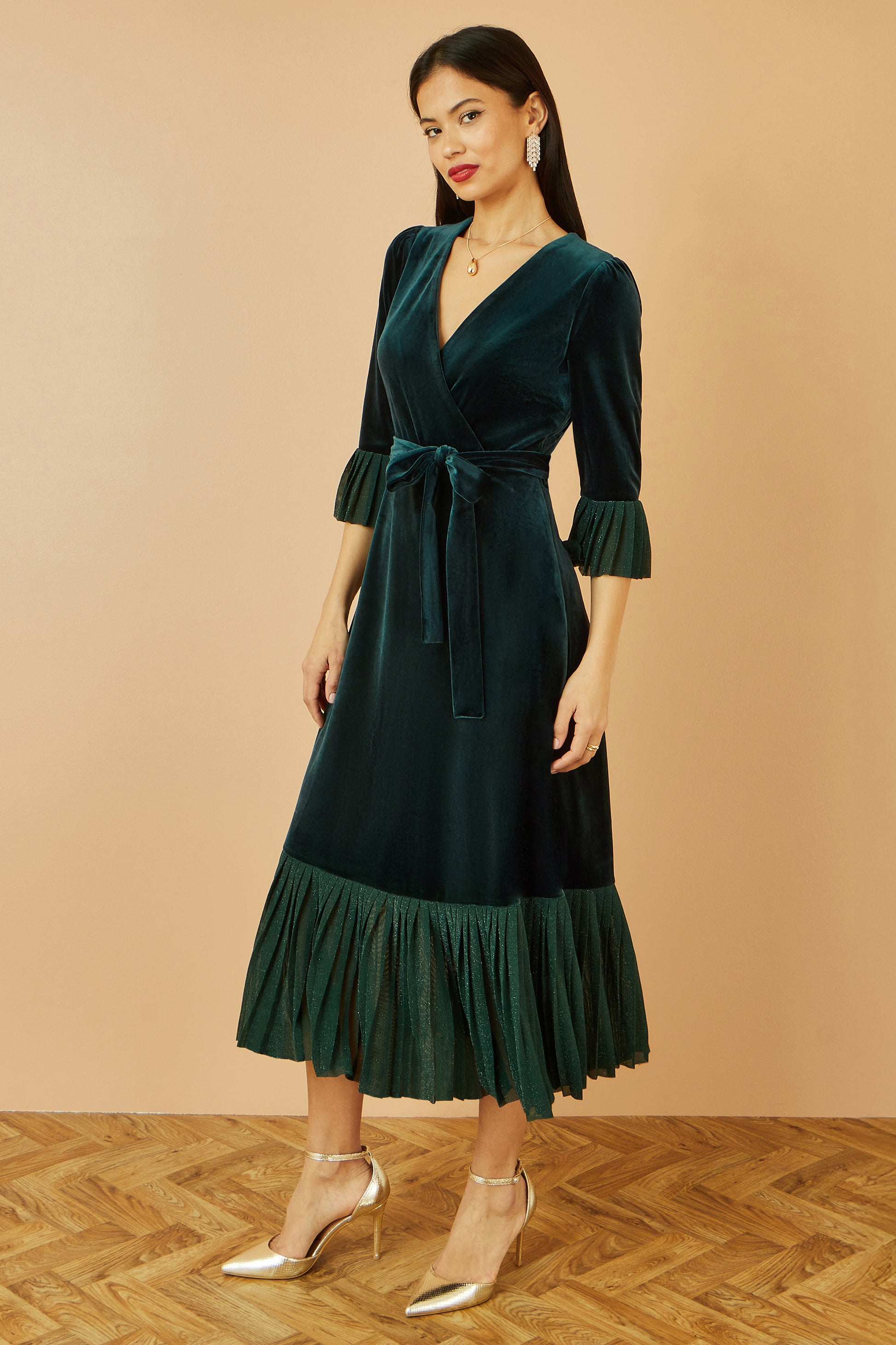 Yumi Green Velvet Wrap Midi Dress With Contrast Hemline | Yumi Yumi Green Velvet Wrap Midi Dress With Contrast Hemline | Yumi