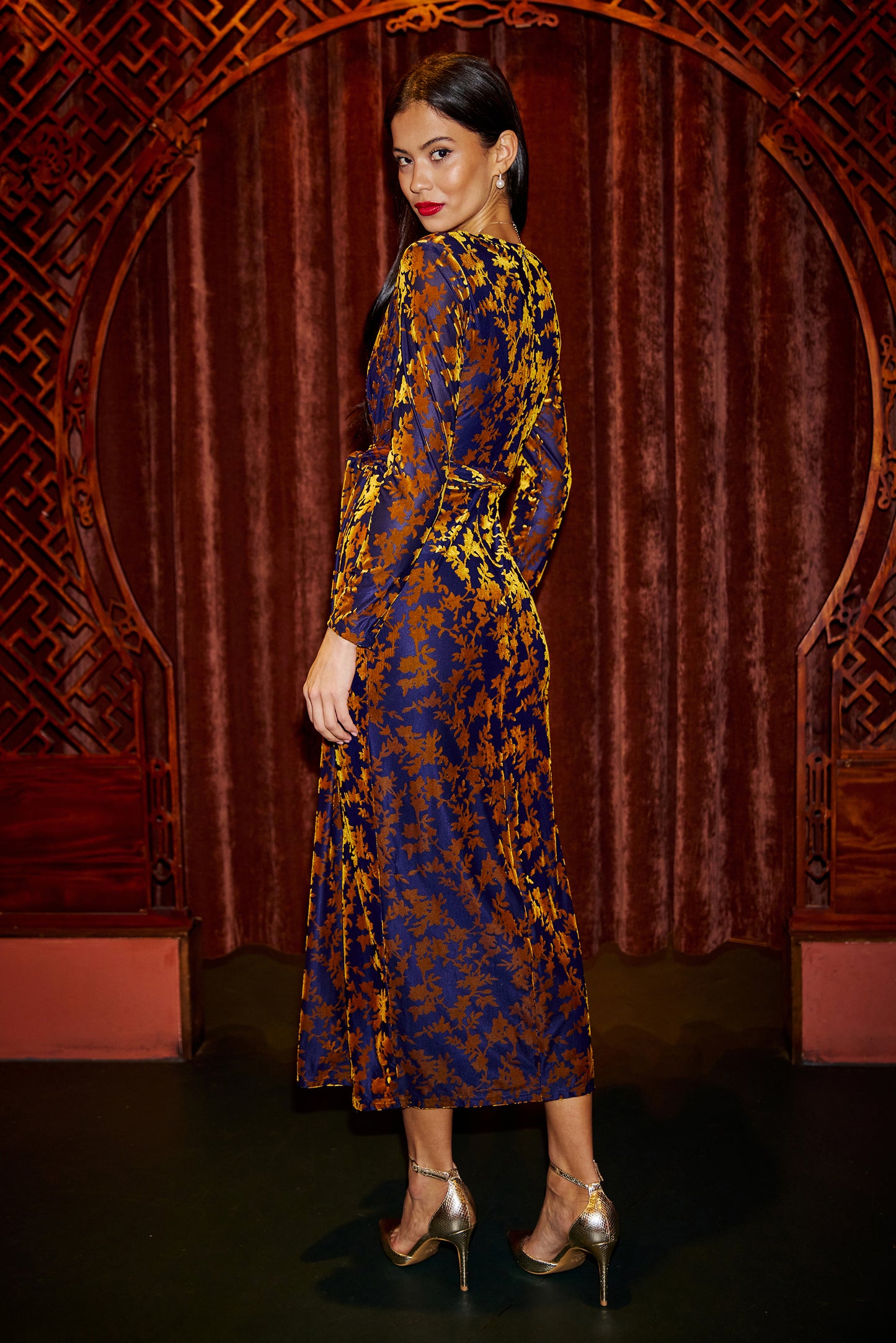 Yumi Navy Velour Stretch Midi Dress With Long Sleeves Dress Party Yumi