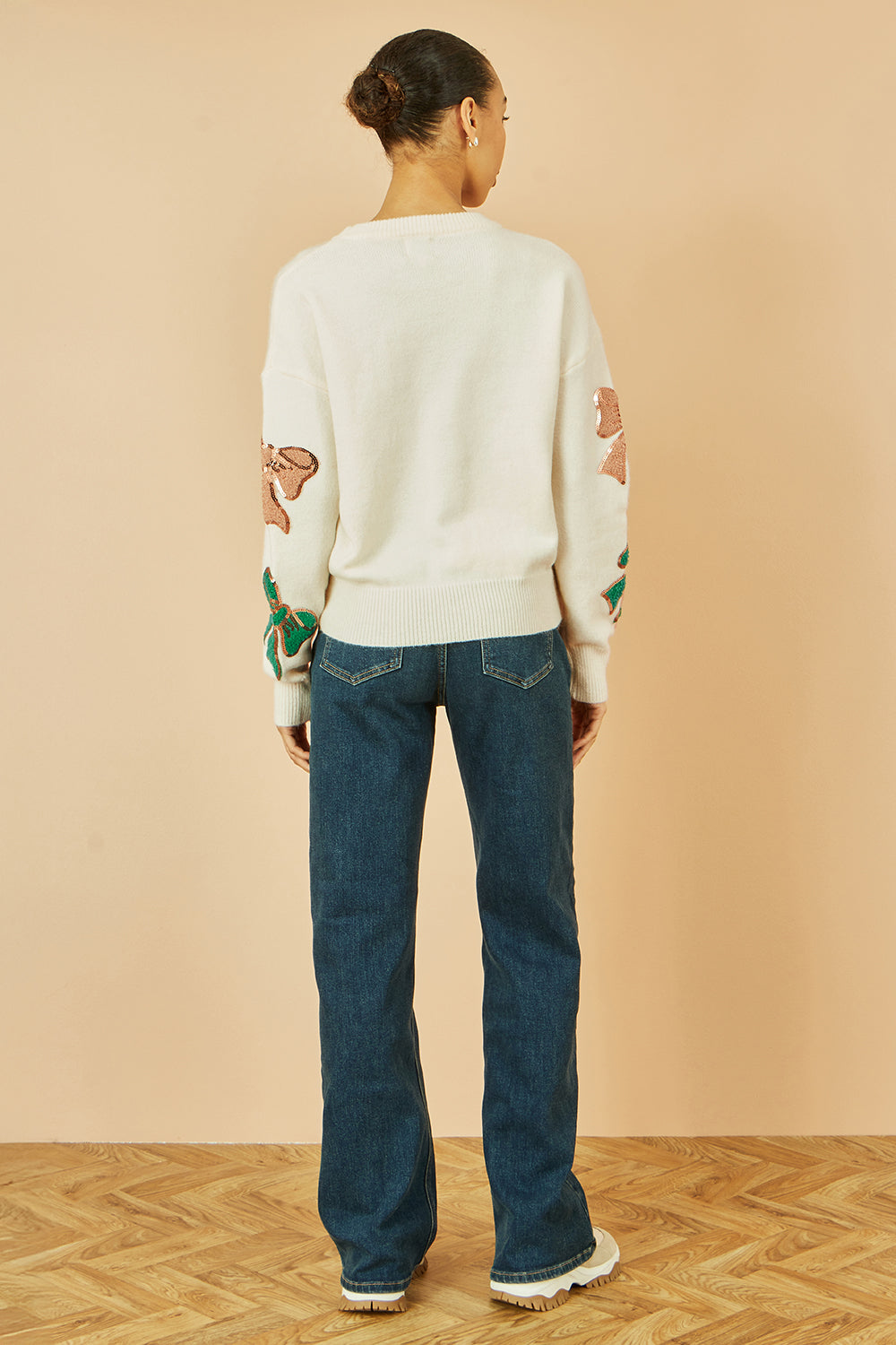 Yumi White Sequinned Bow Relaxed Fit Jumper Knit Xmas Jumper Yumi