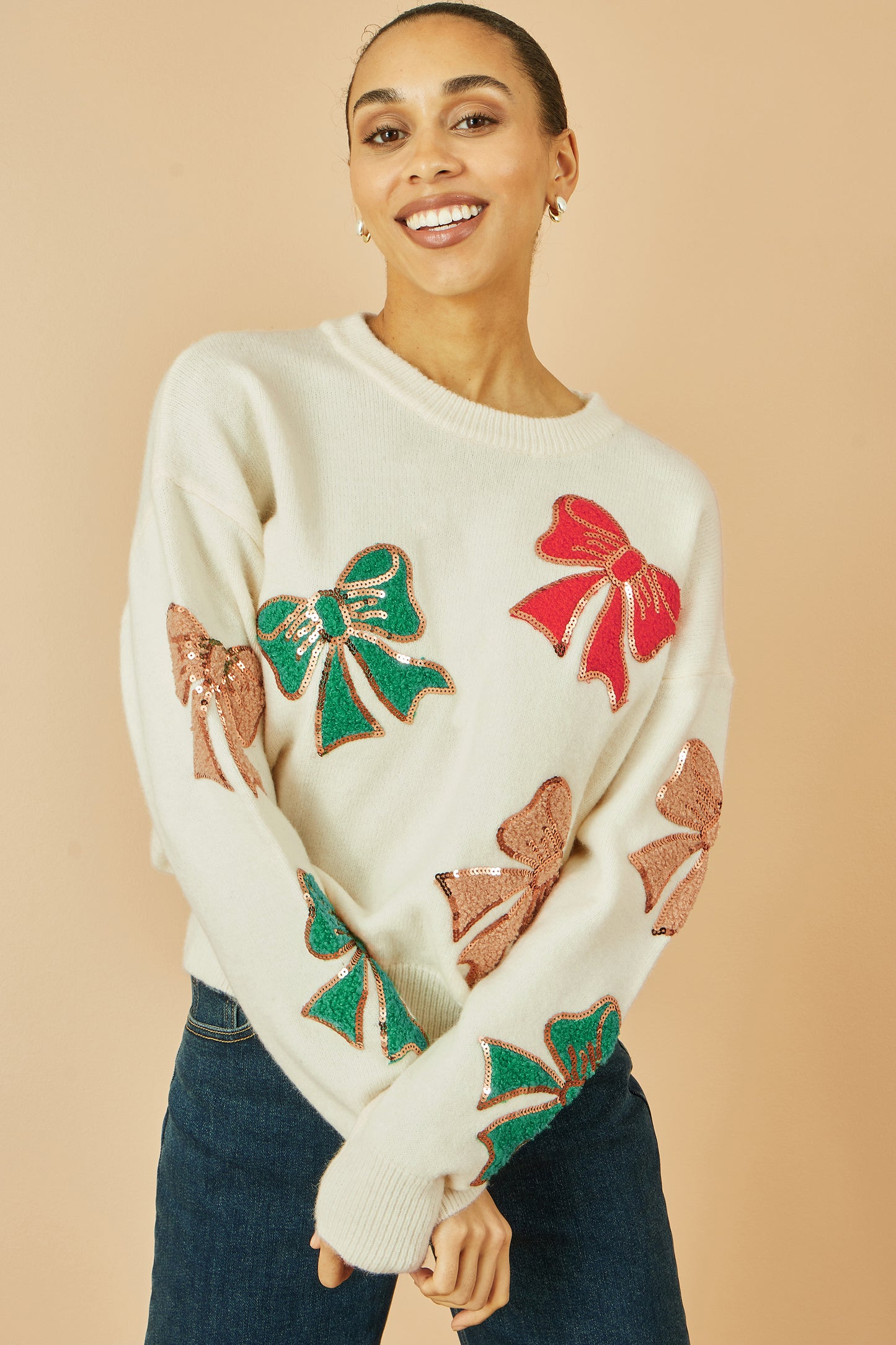 Yumi White Sequinned Bow Relaxed Fit Jumper Knit Xmas Jumper Yumi