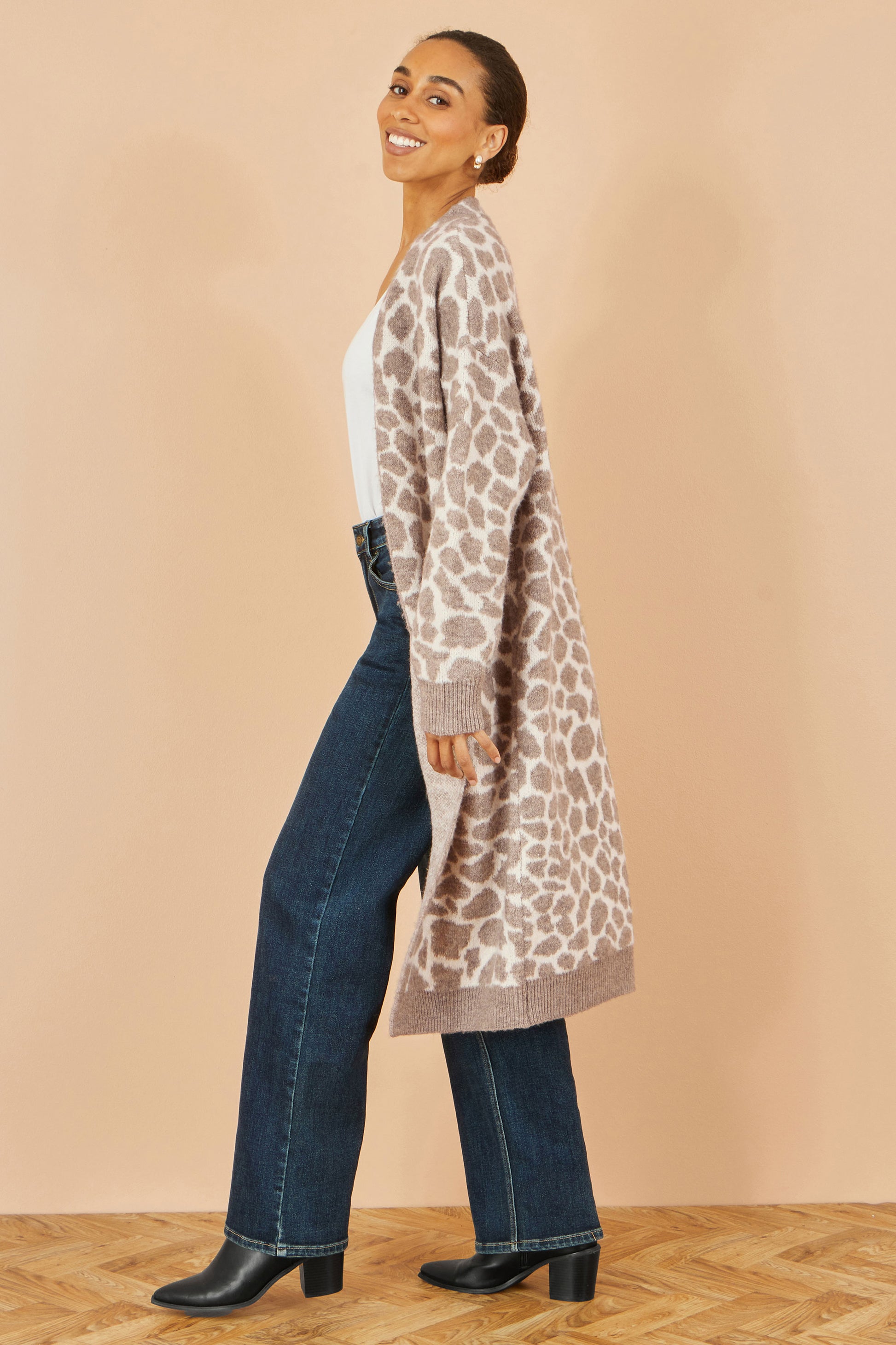 Yumi Beige Animal Print Intarsia Long Cardigan Knit Cardigan Yumi