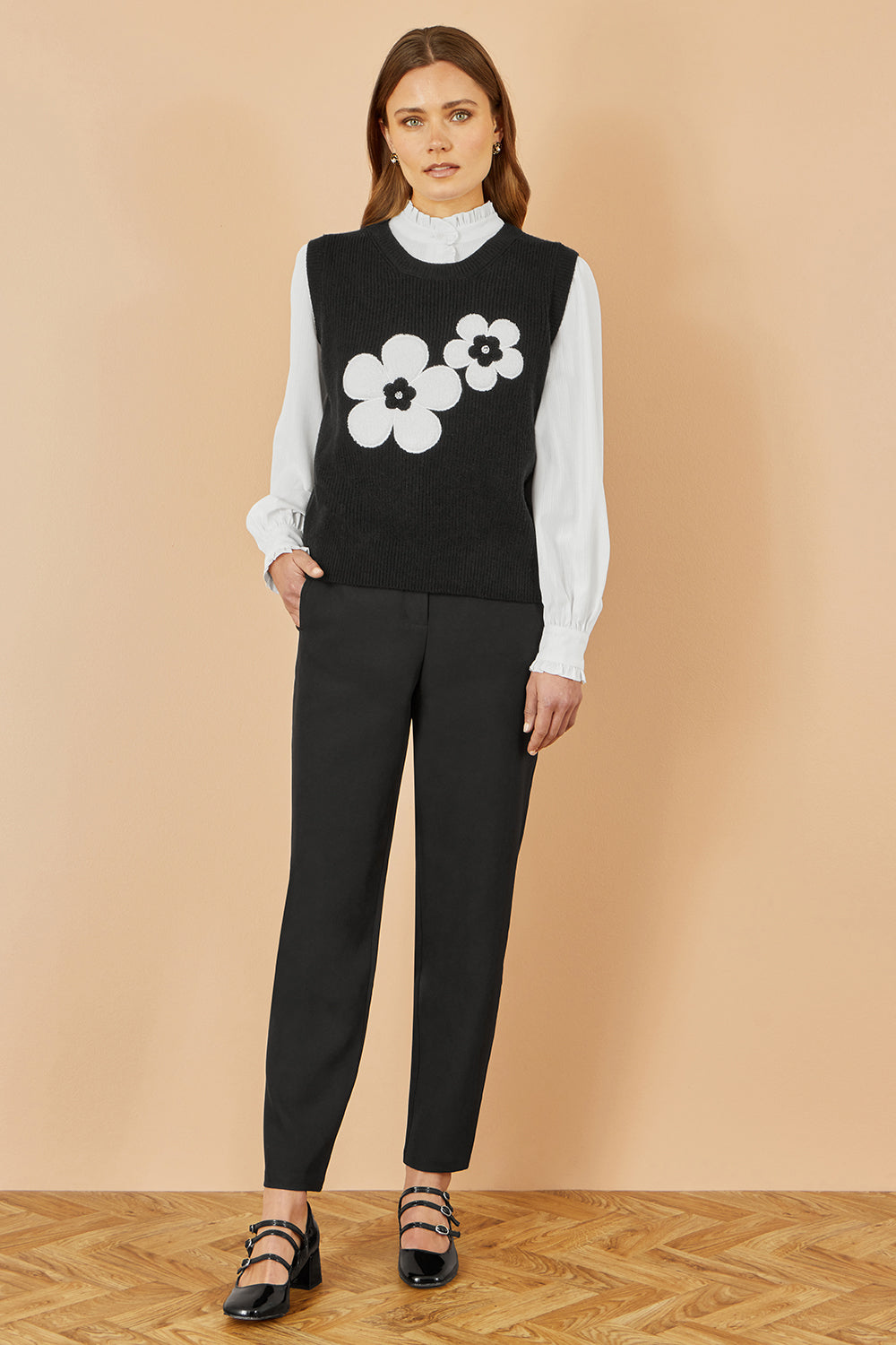 Yumi Black Flower Knitted Sleeveless Jumper Vest Knit Pullover Yumi