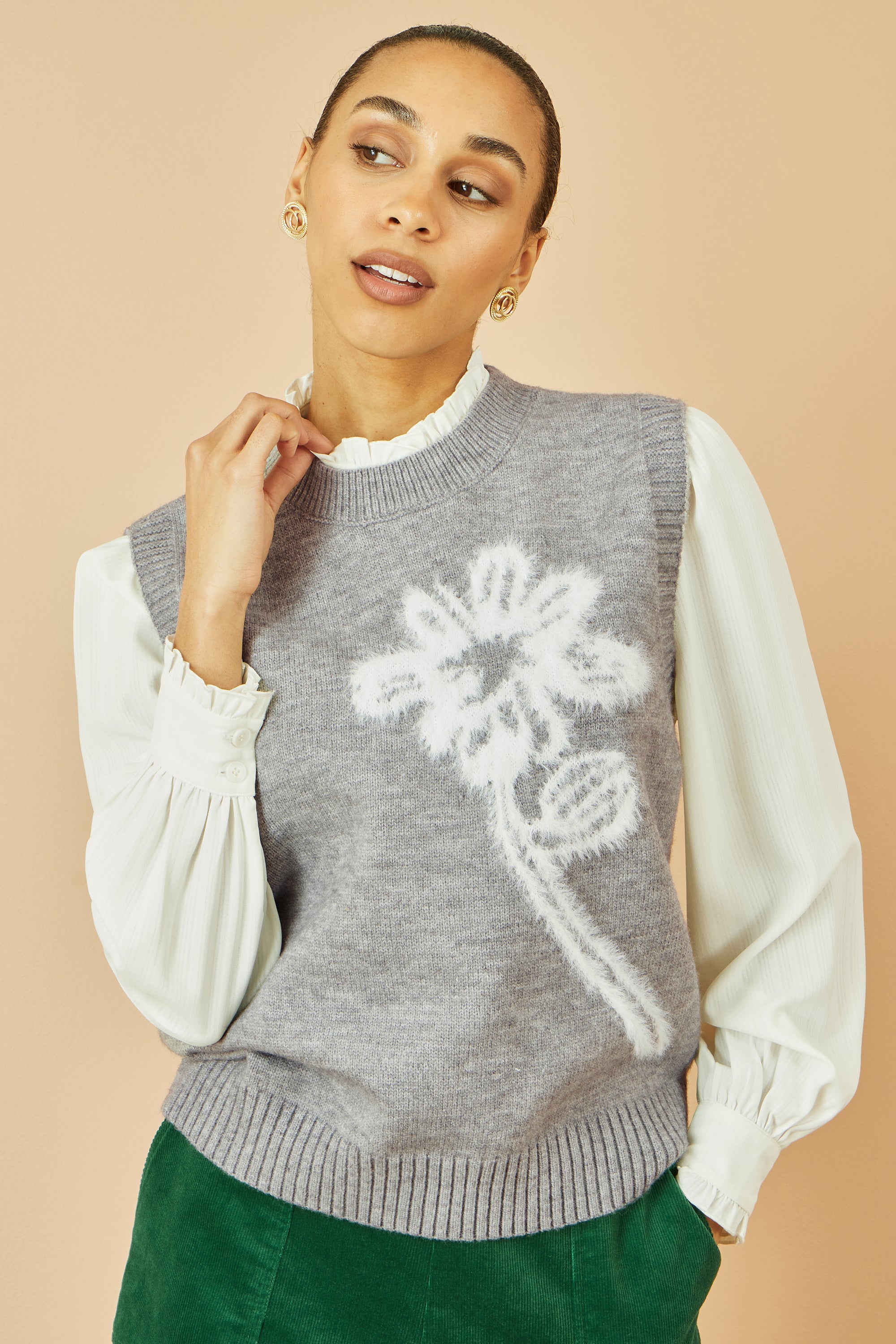 Yumi Grey Knitted Flower Sleeveless Jumper Vest | Yumi