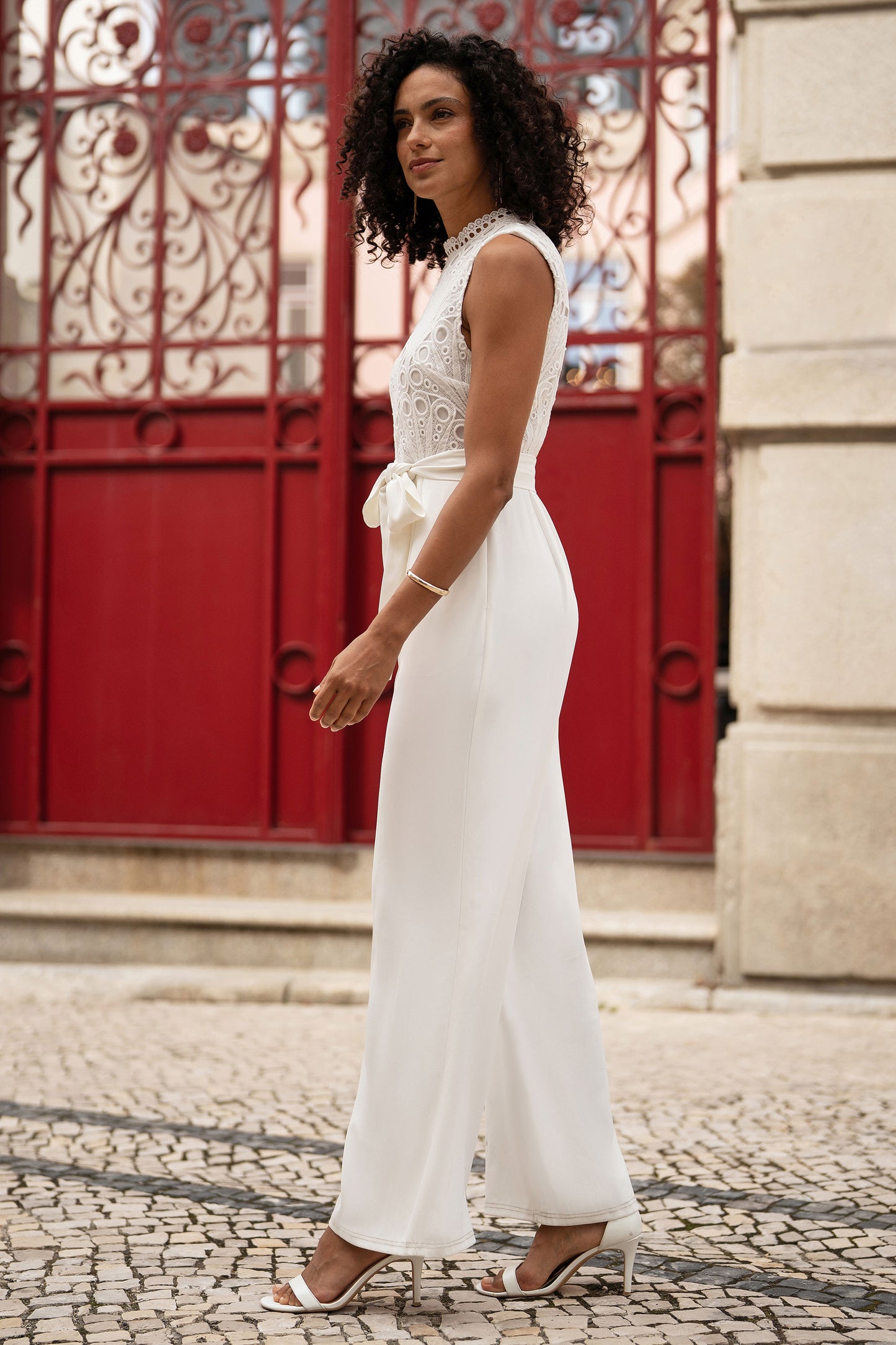 Yumi Ivory Lace Sleeveless Jumpsuit JUMPSUIT Yumi