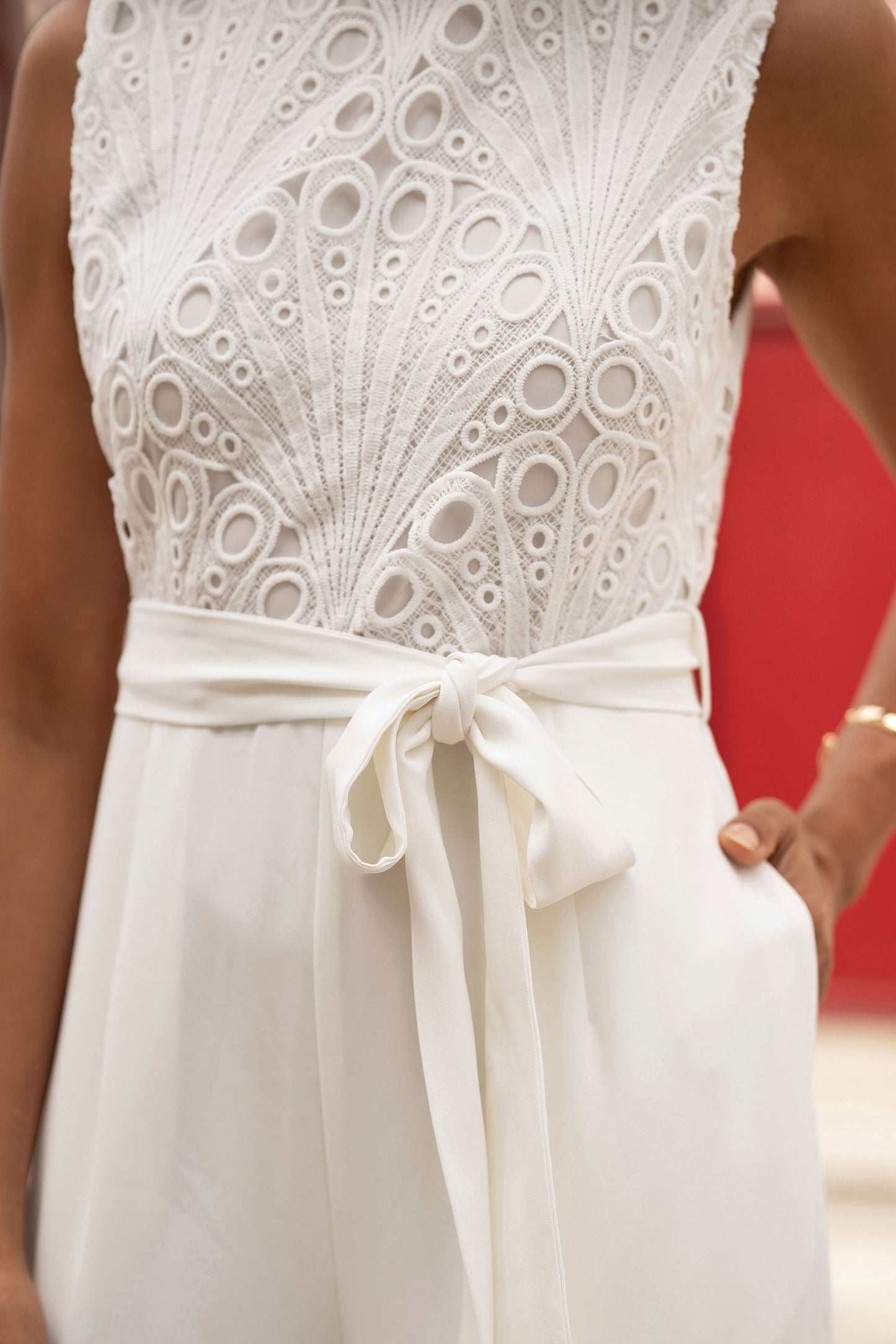 Yumi Ivory Lace Sleeveless Jumpsuit JUMPSUIT Yumi