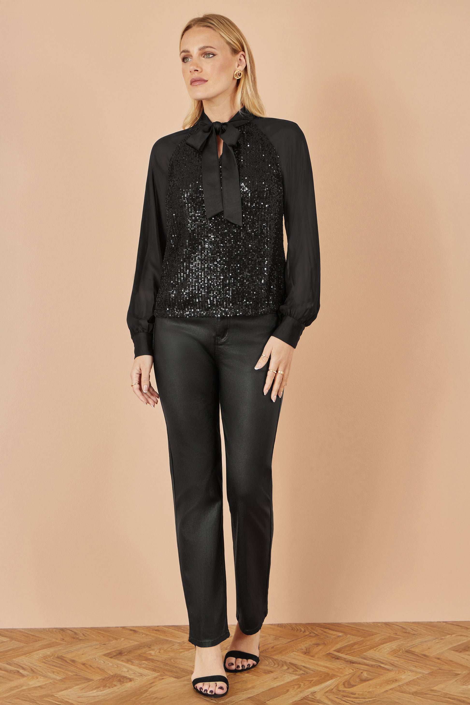 Yumi Black Sequin Pussy Bow Top Top Yumi