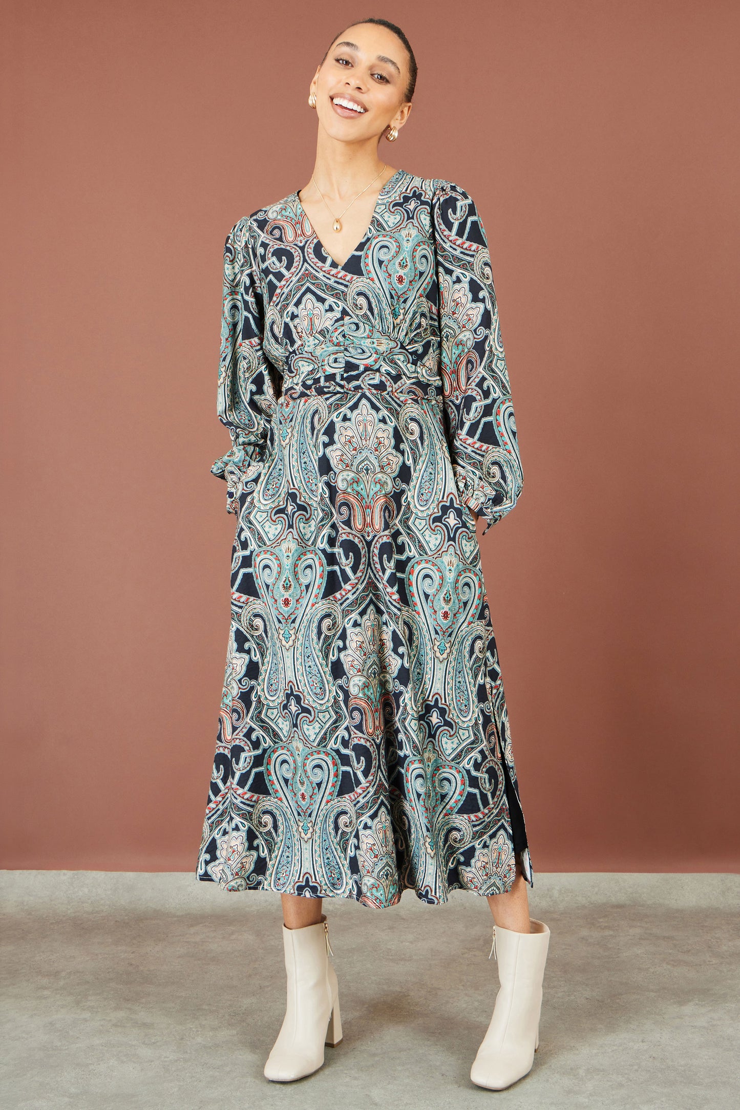 Yumi Green Paisley Print Midi Dress Dress Casual Yumi