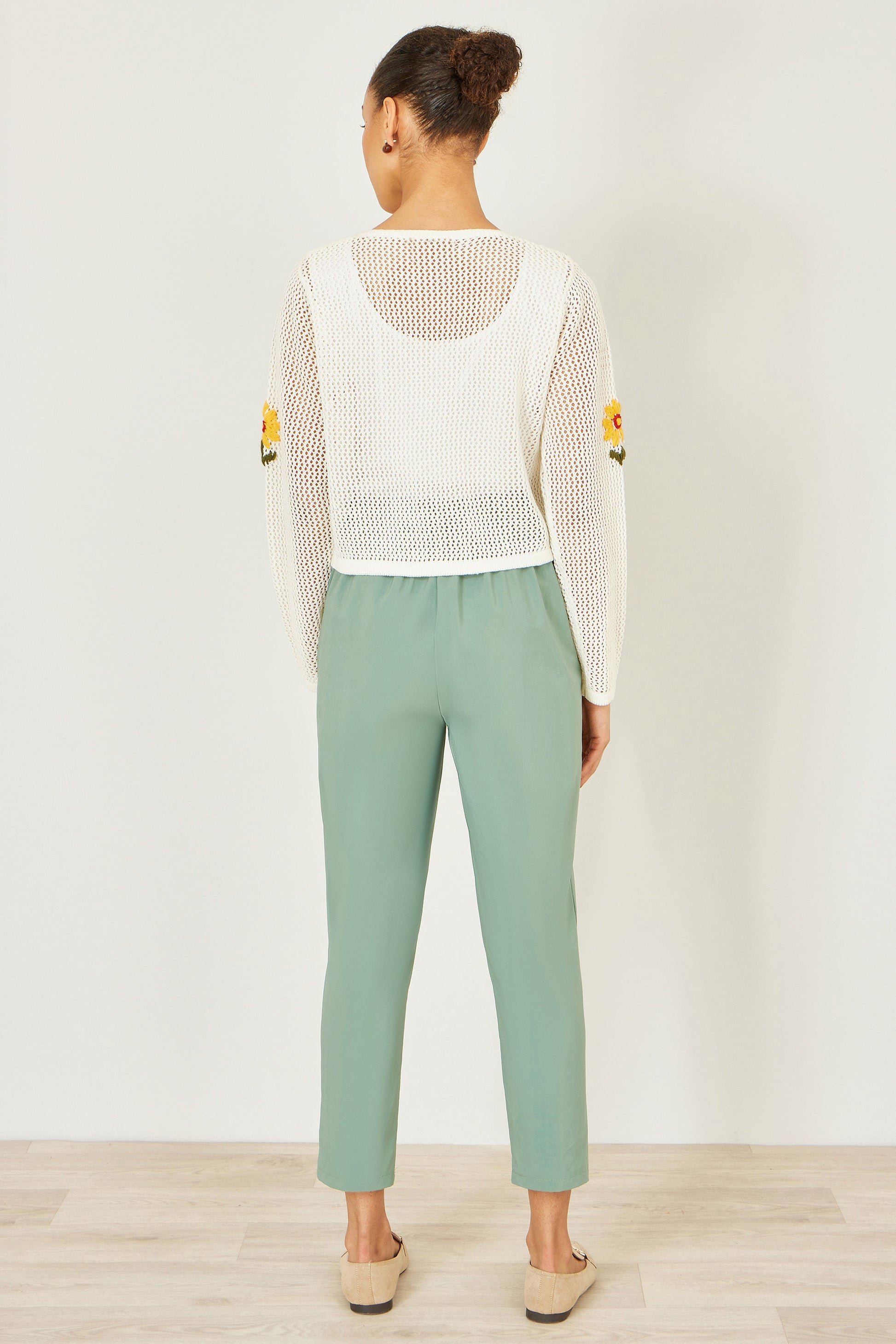 Yumi Ivory Crochet Embroidered Flower Bolero Knit Cardigan Yumi