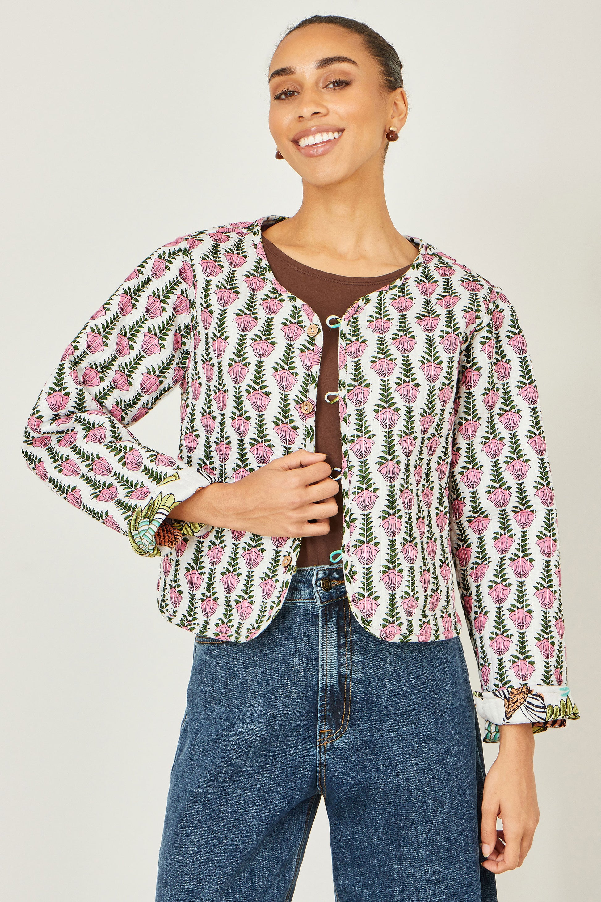 Yumi White Botanical Print Reversible Cotton Quilted Jacket Outerwear Yumi