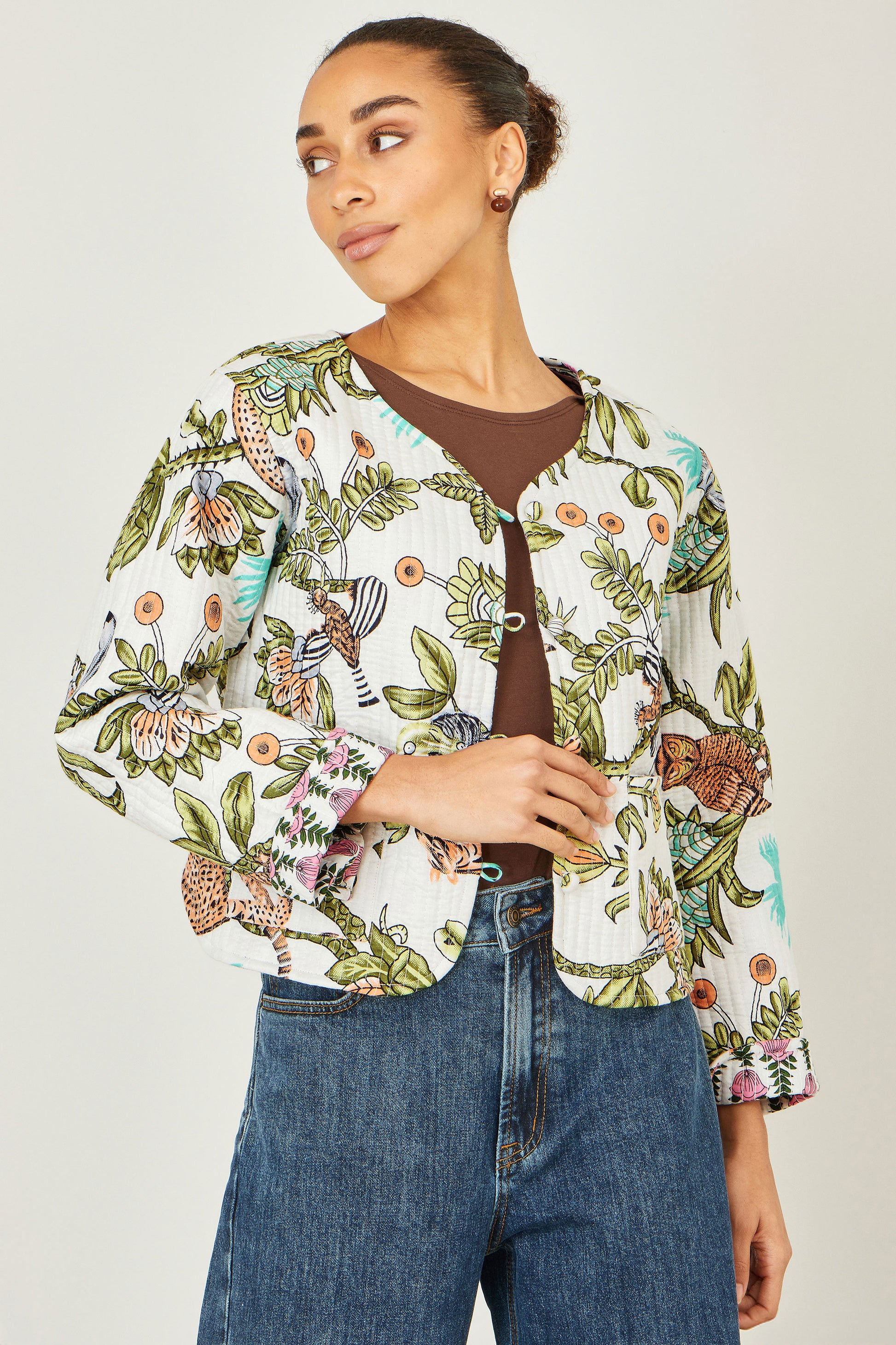 Yumi White Botanical Print Reversible Cotton Quilted Jacket Outerwear Yumi