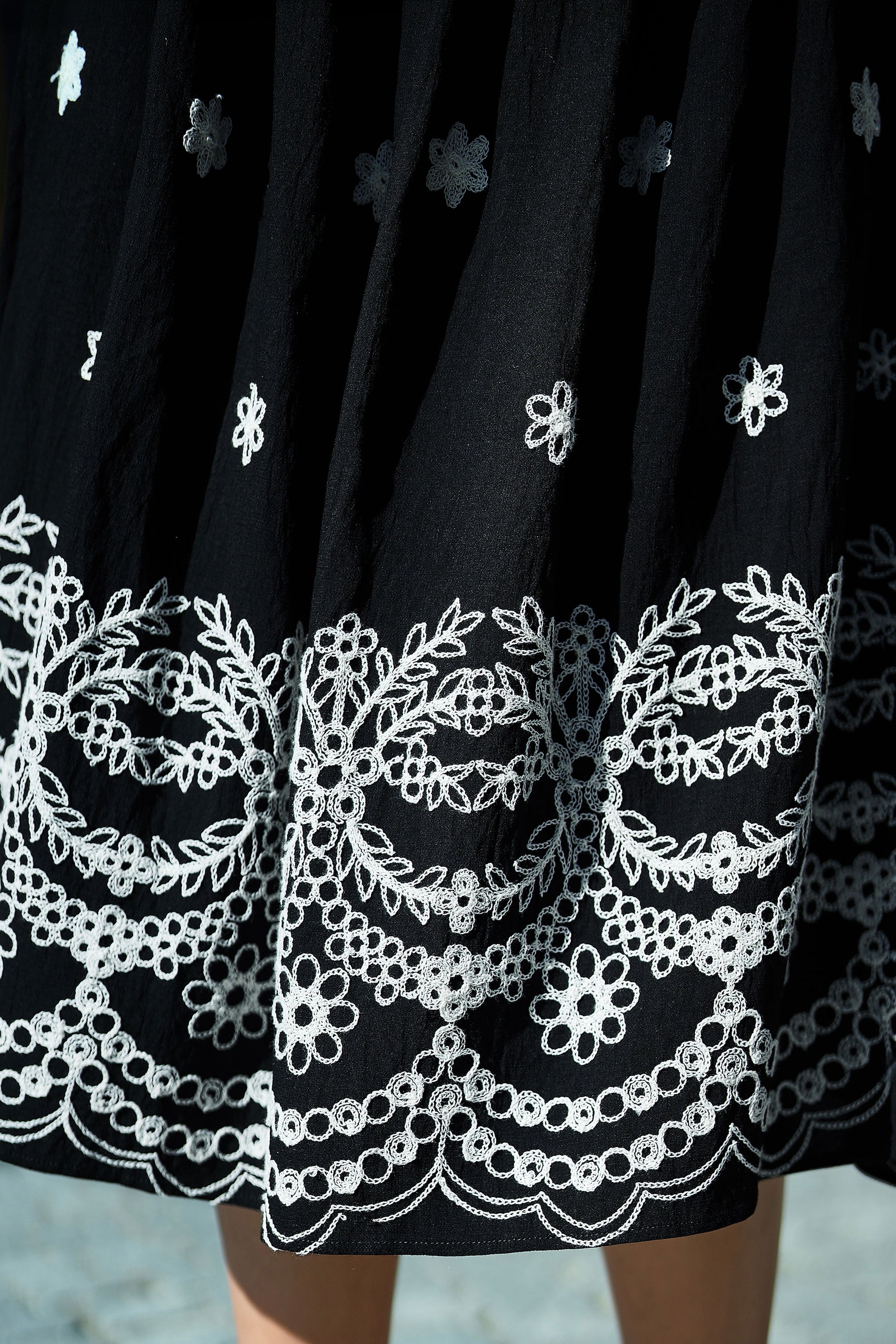 Yumi Black Embroidered Midi Skirt Skirts Yumi