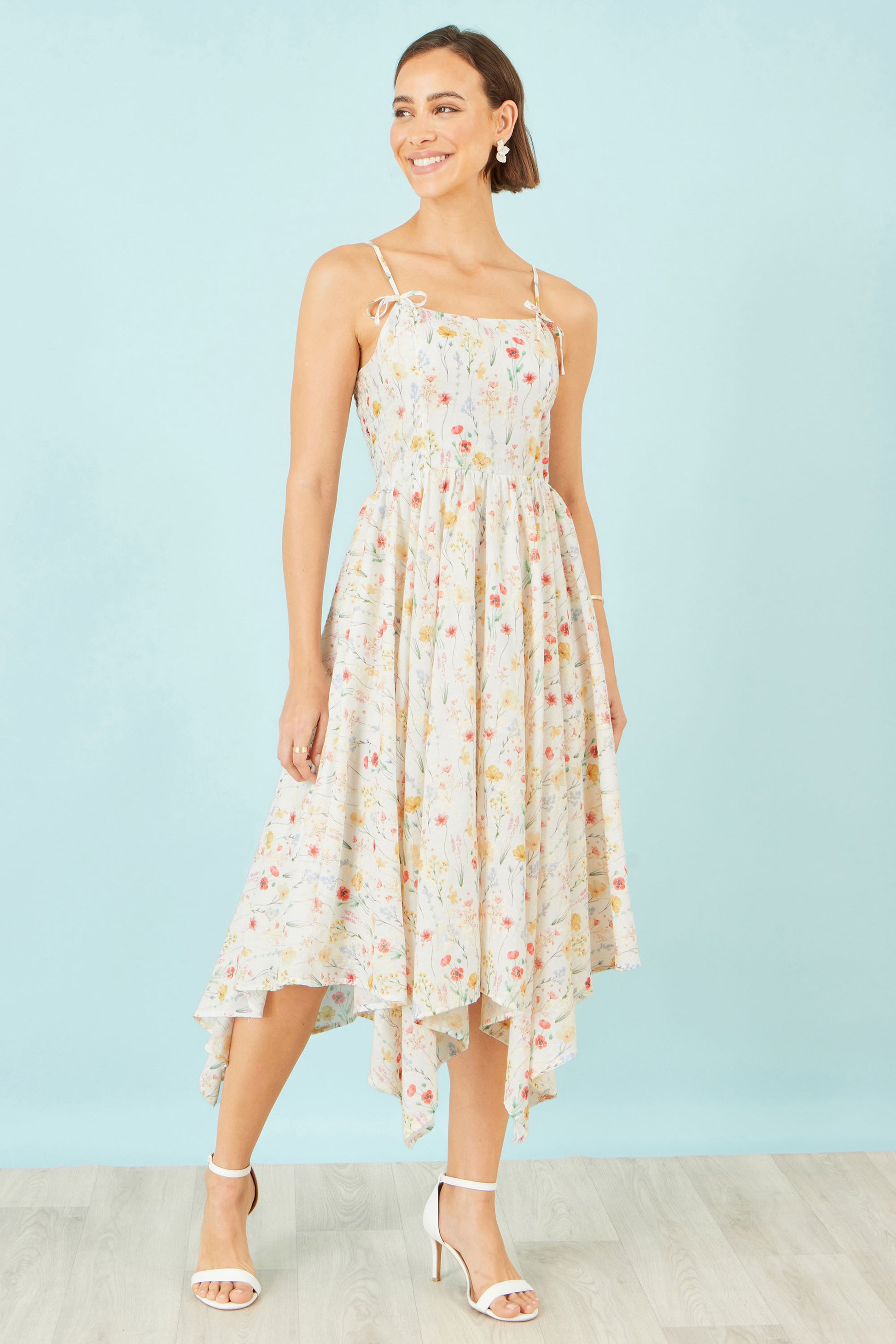 Yumi White Botanical Embroidery Fabric Handkerchief Hem Dress Beachwear Yumi