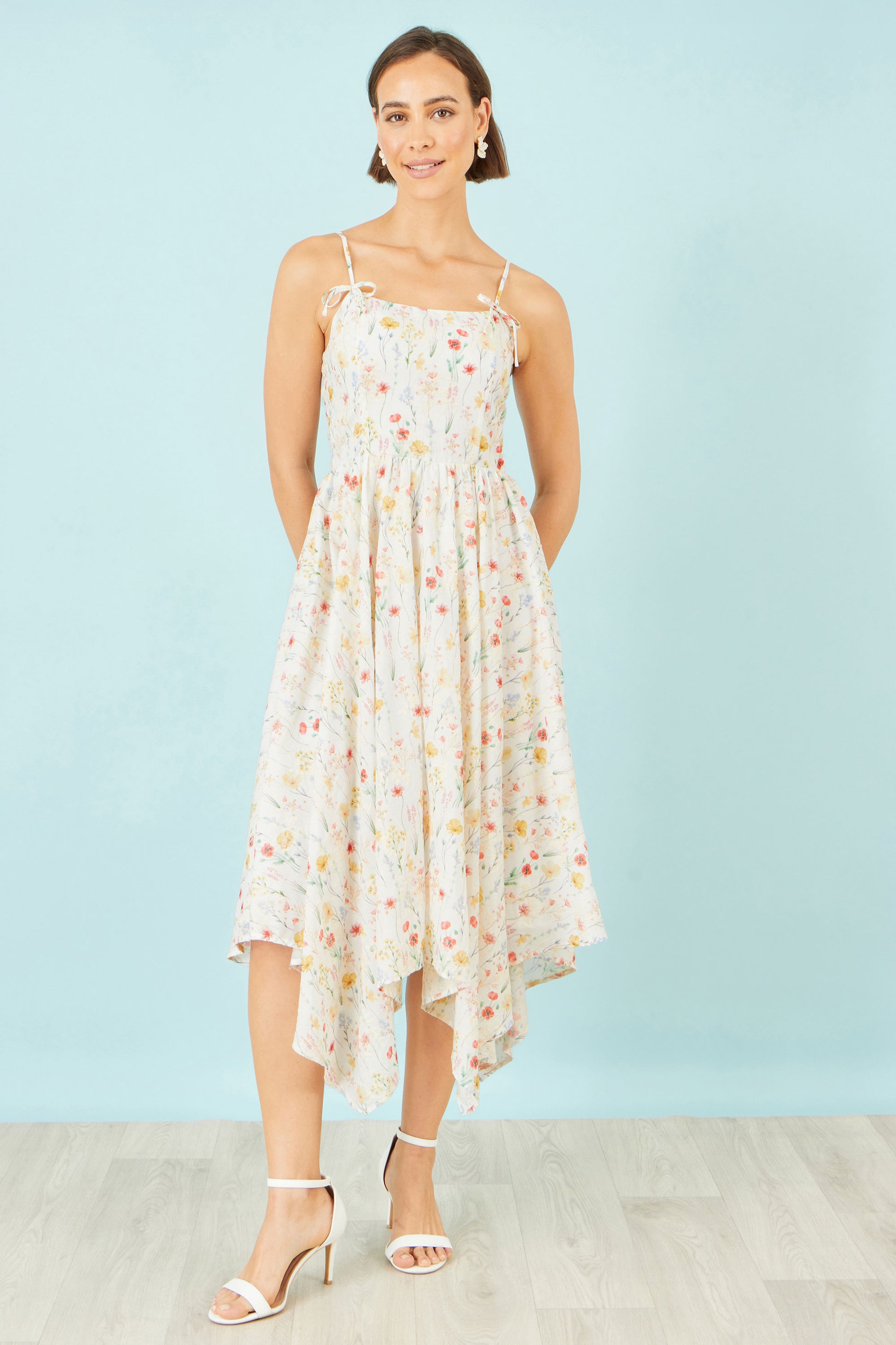 Yumi White Botanical Embroidery Fabric Handkerchief Hem Dress Beachwear Yumi