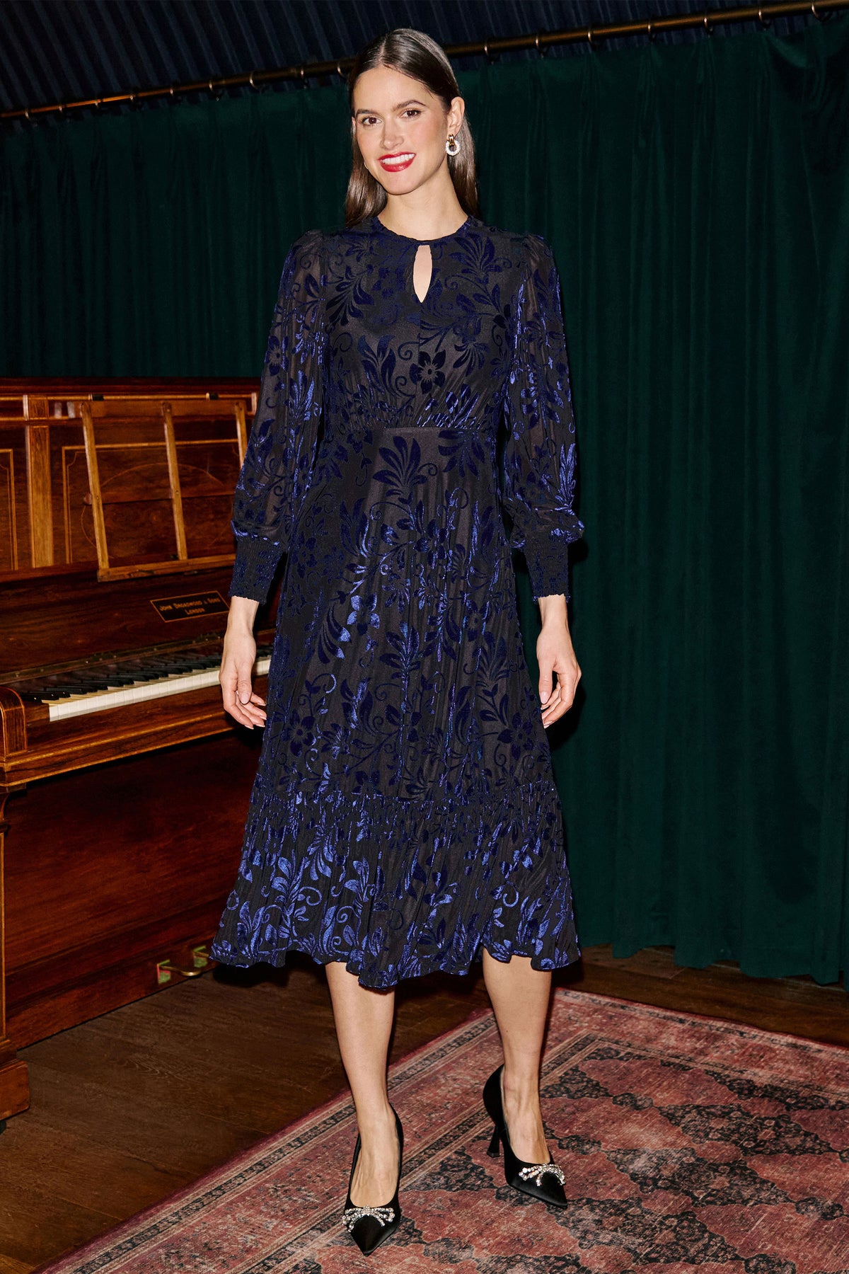 Yumi Blue Velvet Floral Midi Dress Dress Party Yumi
