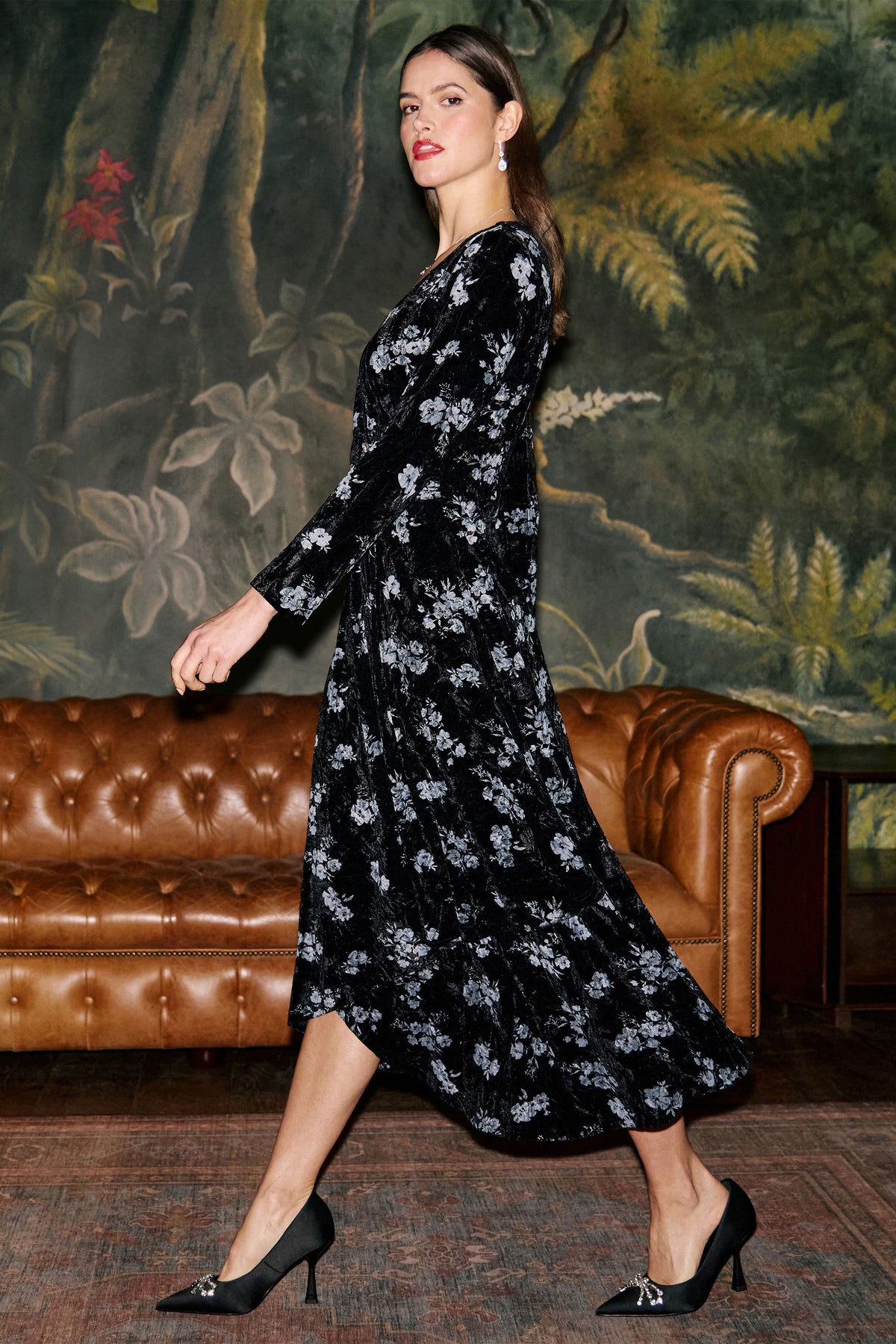 Yumi Black Floral Velvet Midi Wrap Dress Dress Party Yumi