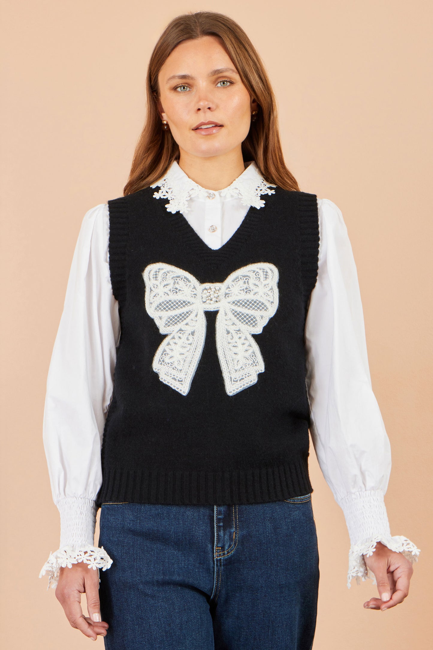 Yumi Black Lace Bow Knitted Pullover Knit Pullover Yumi