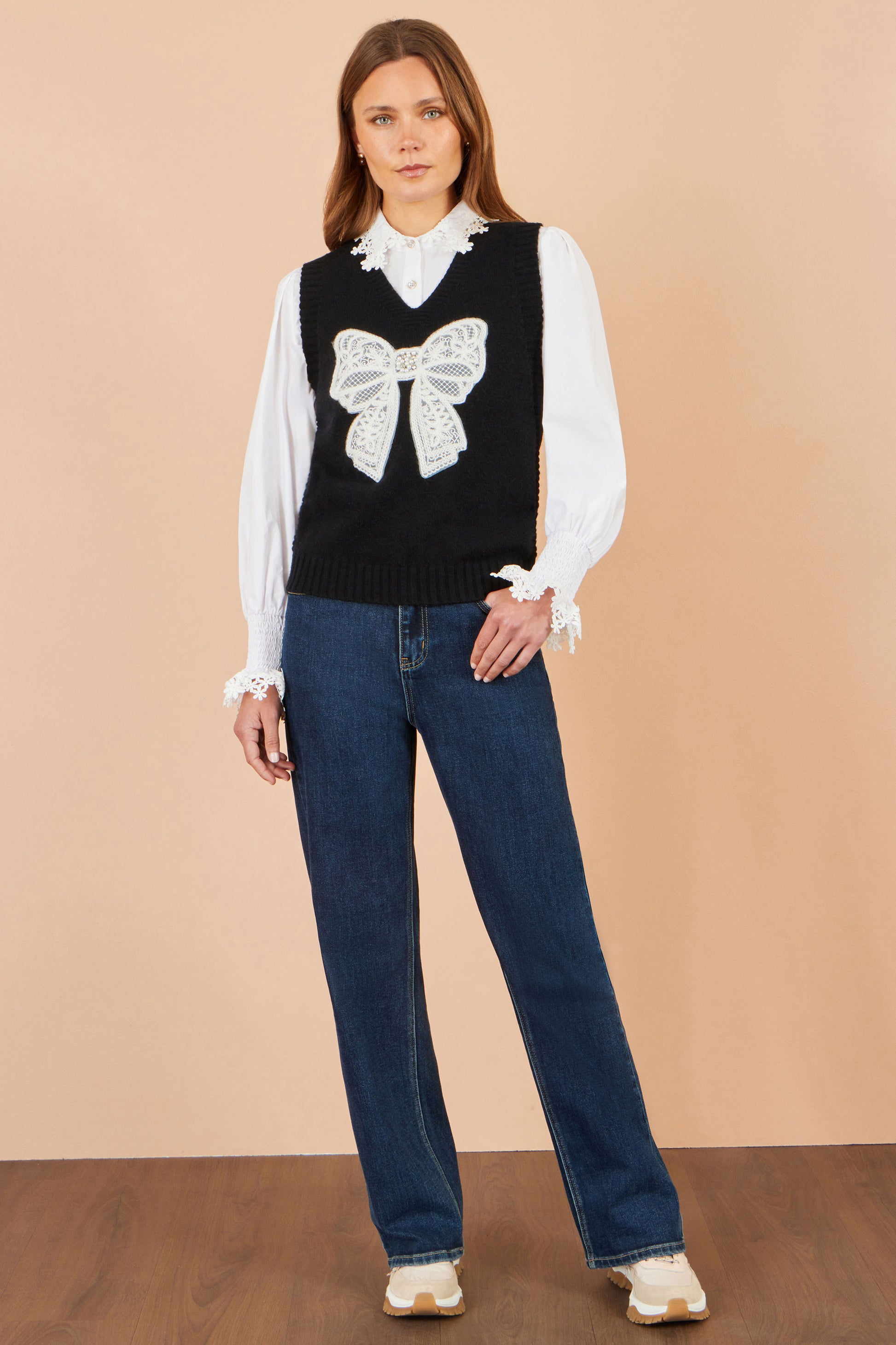 Yumi Black Lace Bow Knitted Pullover Knit Pullover Yumi