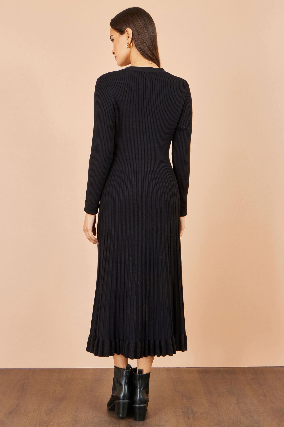 Yumi Black Viscose Knitted Midi Ribbed Dress Knit Dress Yumi
