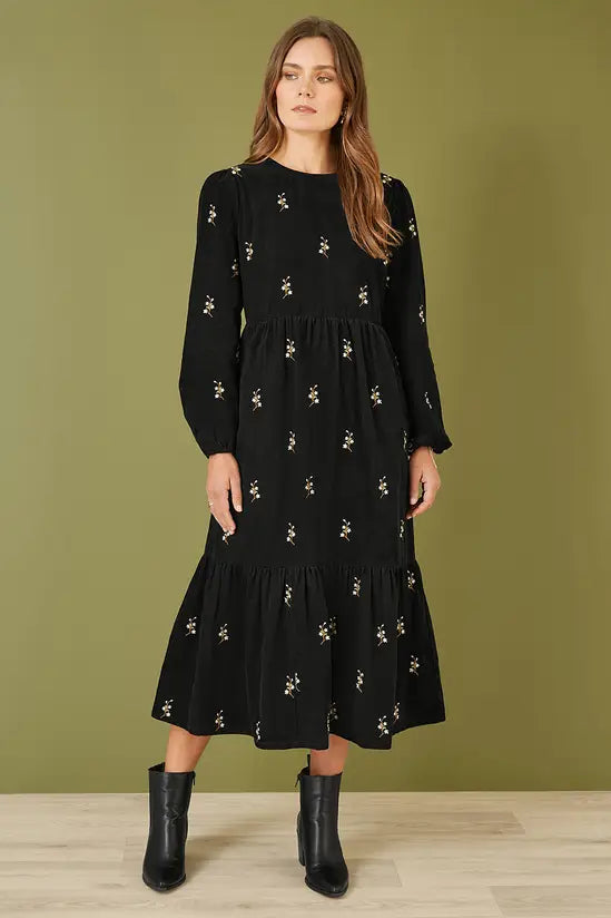 Yumi Black Long Sleeve Midi Dress With Floral Embroidery | Yumi Yumi Black Long Sleeve Midi Dress With Floral Embroidery | Yumi