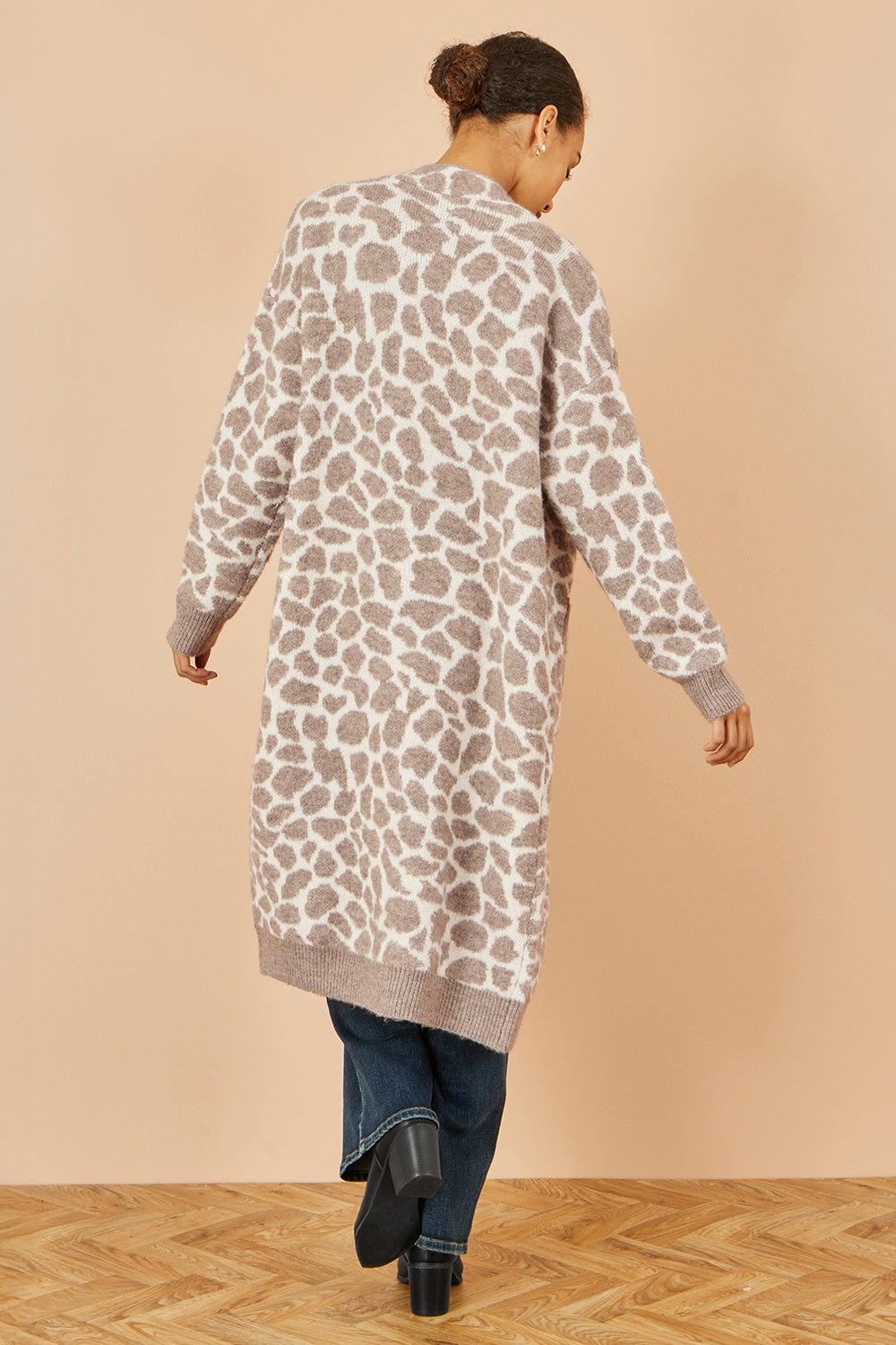 Yumi Beige Animal Intarsia Long Cardigan Yumi