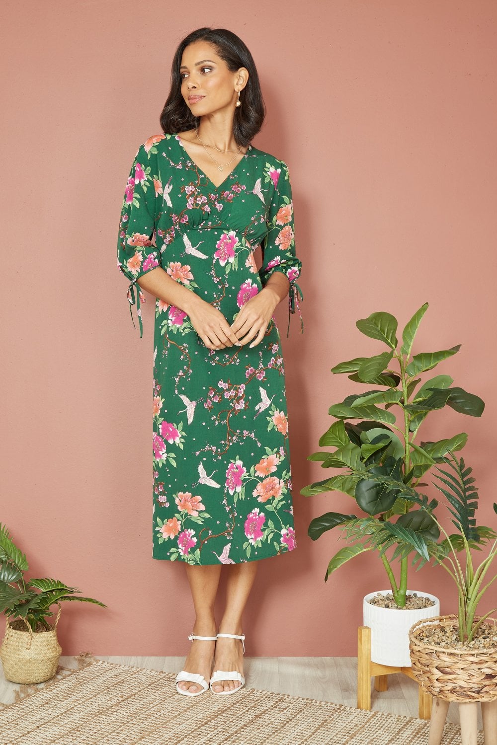 Yumi Green Recycled Crane Print Kimono Midi Dress | Yumi Yumi Green Recycled Crane Print Kimono Midi Dress | Yumi